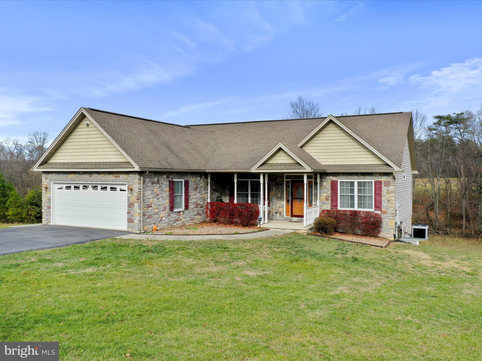 FAIRVIEW OAKS - Residential