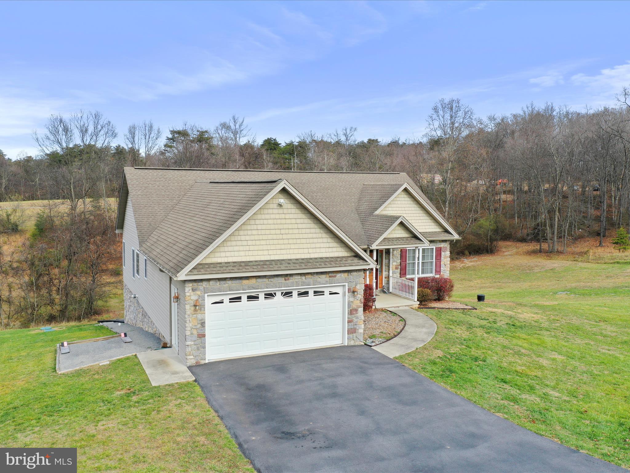 FAIRVIEW OAKS - Residential