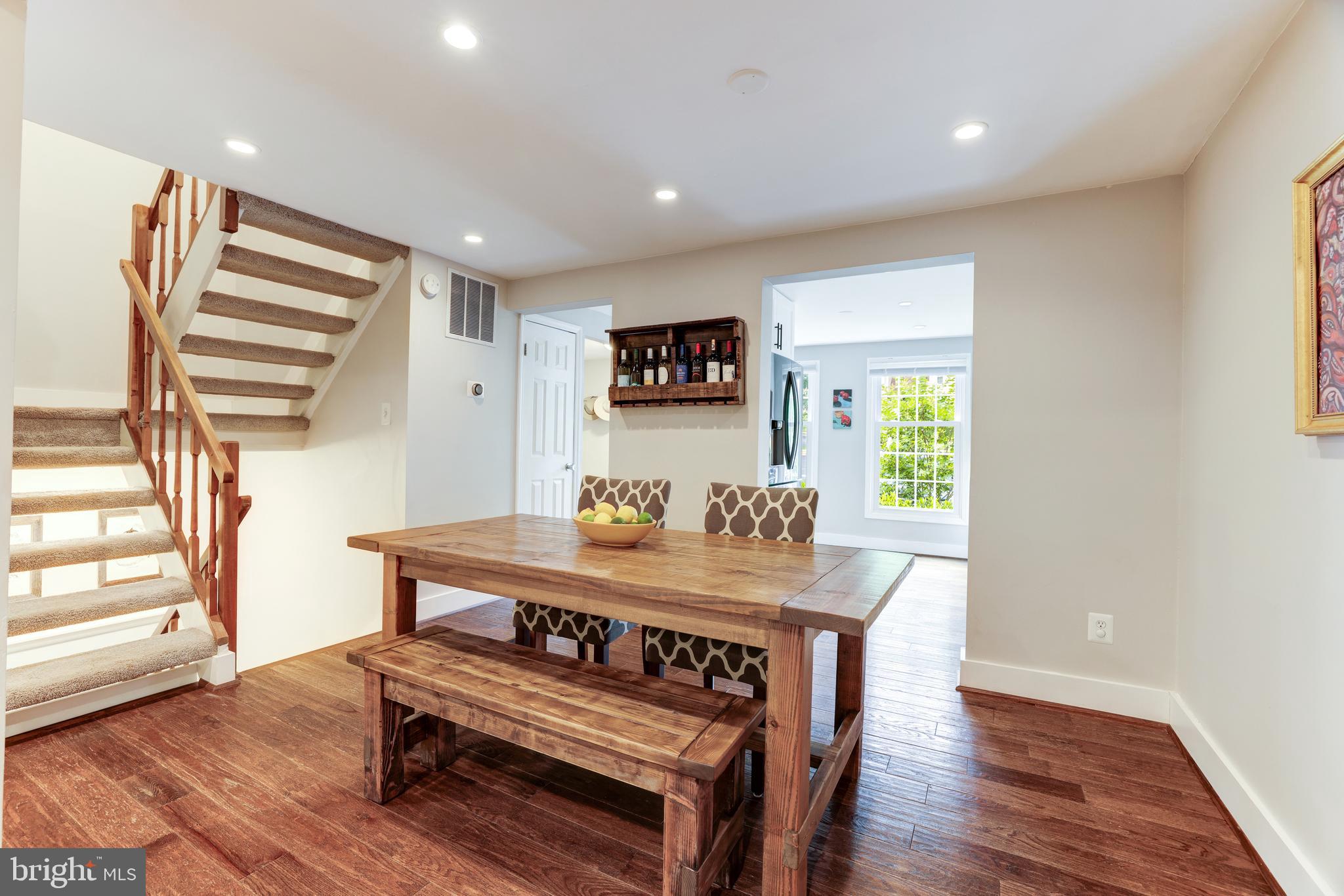 RESTON - Residential