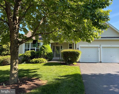 415 WESTVIEW DRIVE AVONDALE PA 19311