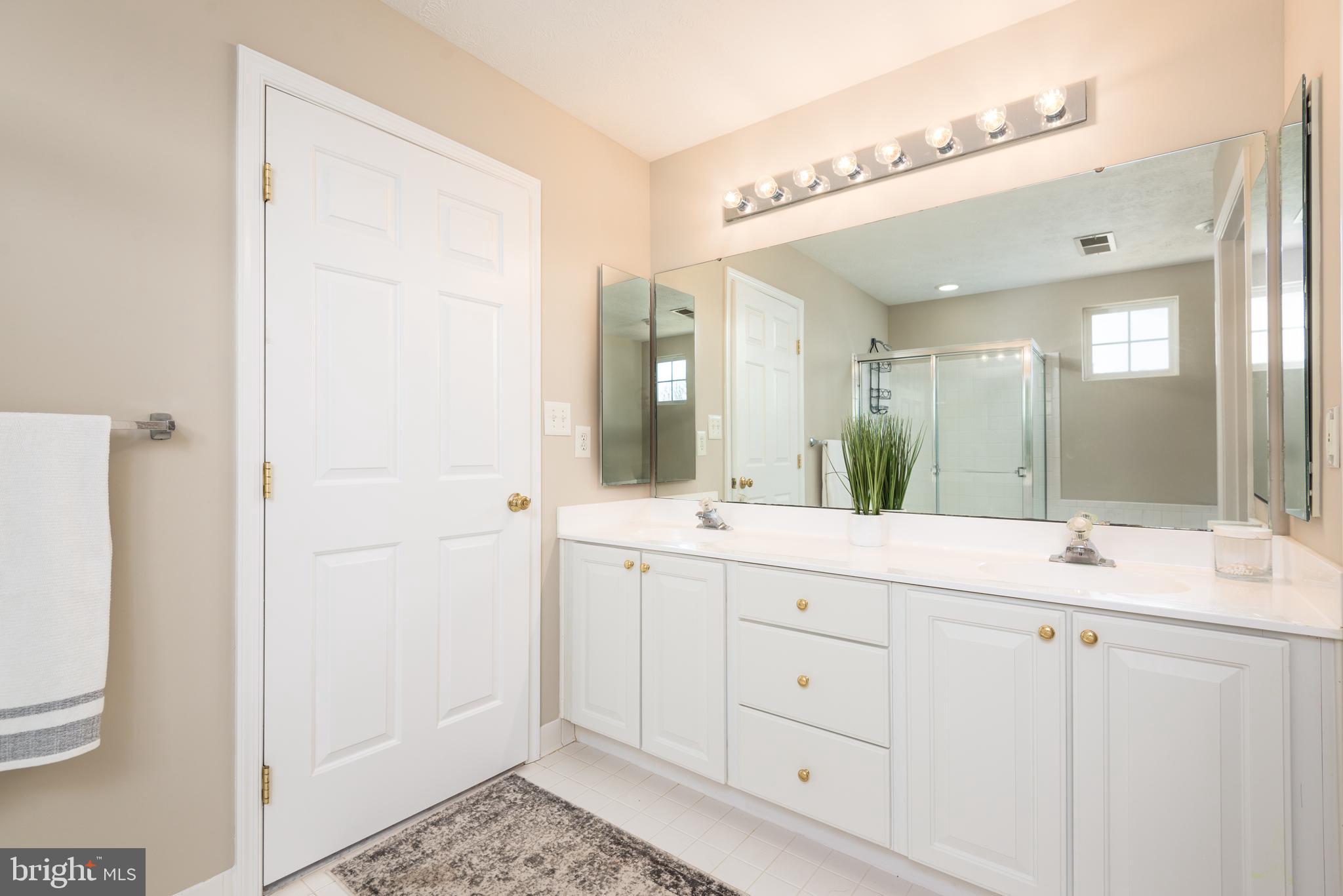 NORTH BROOK - Residential