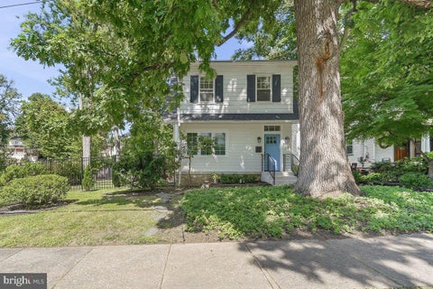 Homes For Sale - 59 W Stewart Avenue<br/> LANSDOWNE, PA 19050
