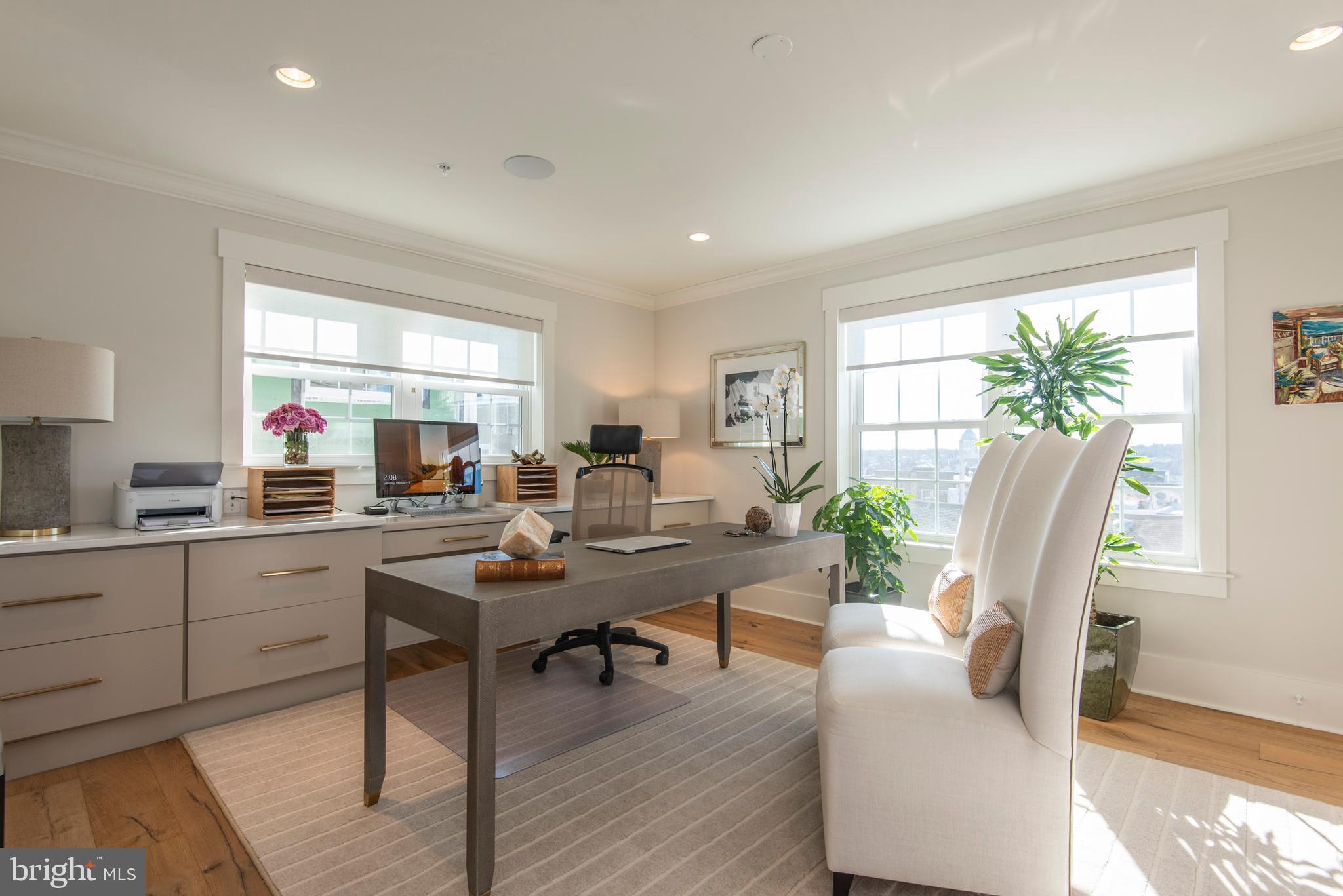 ROXBOROUGH - Residential