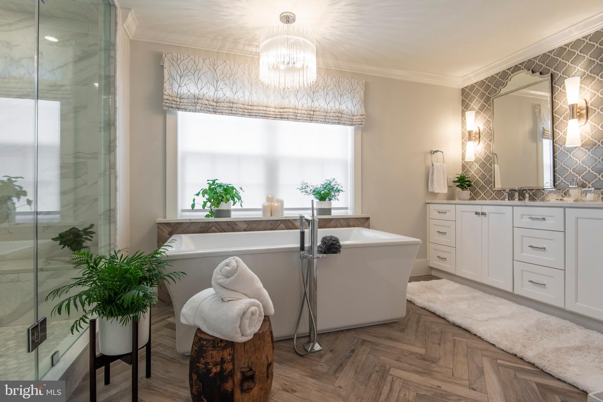 ROXBOROUGH - Residential