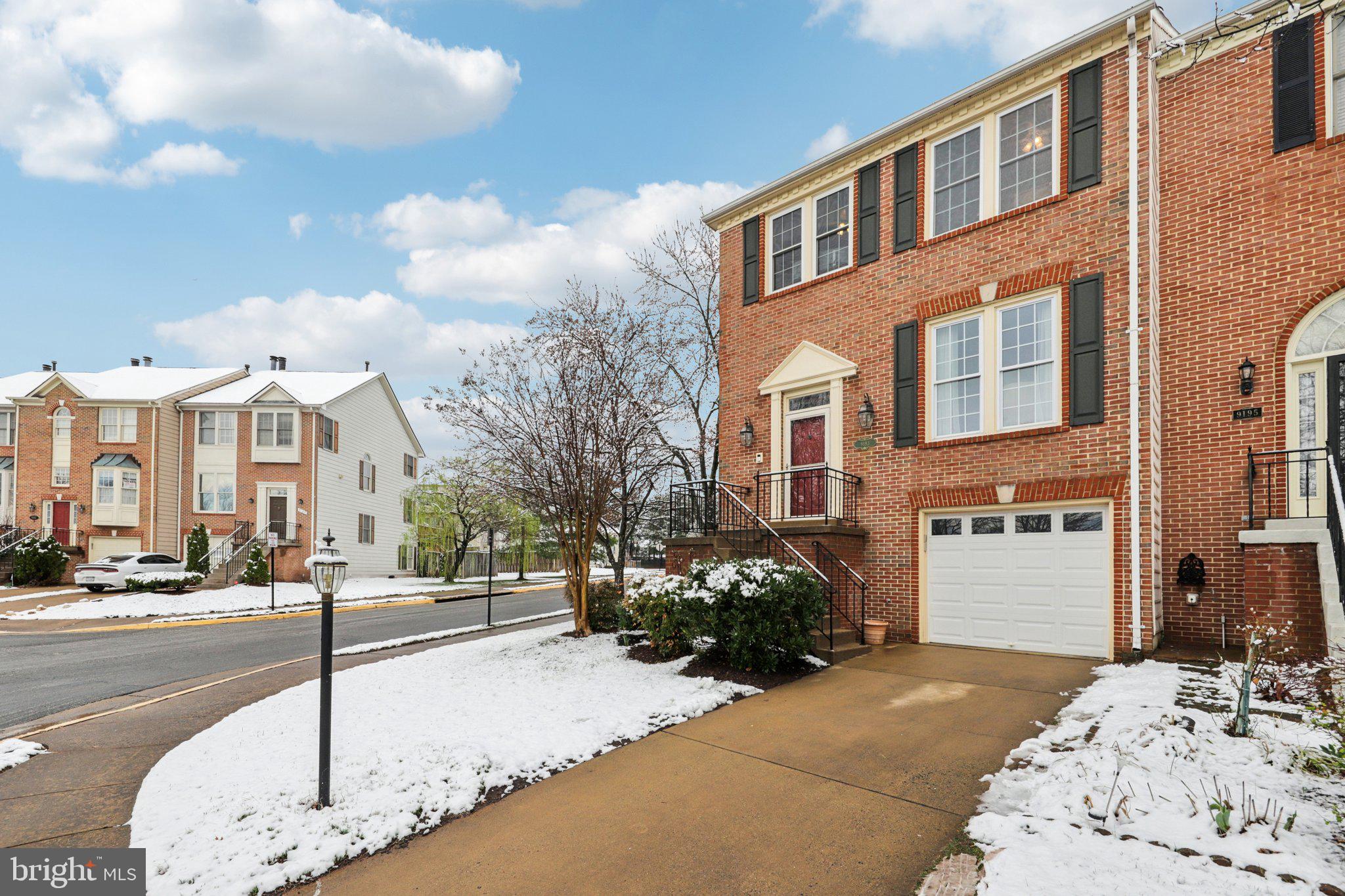 9193 MERRYBELL COURT