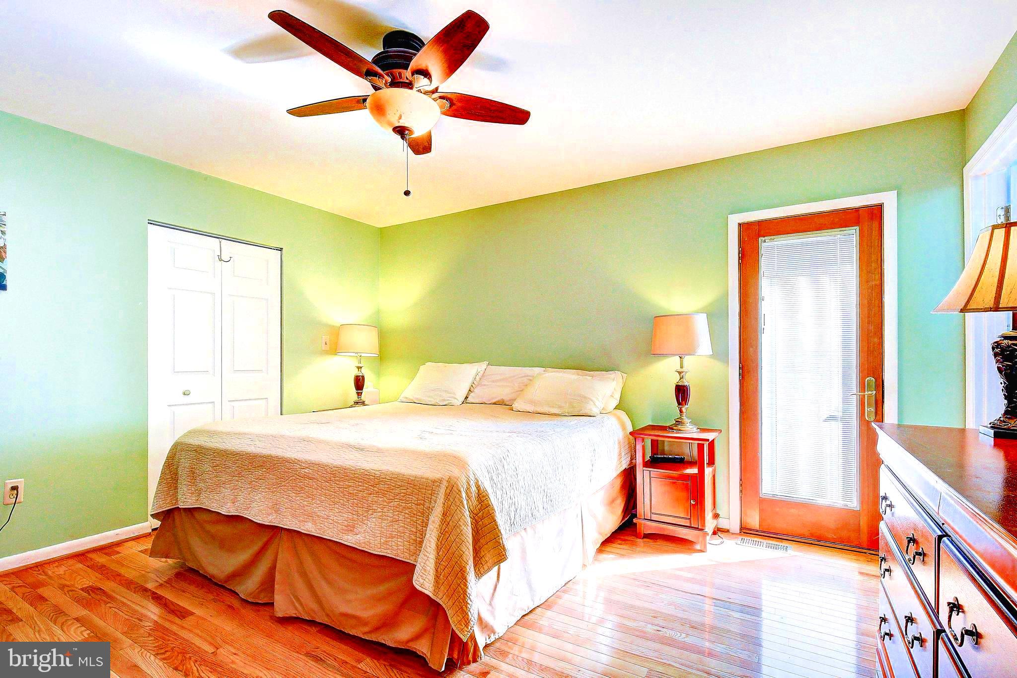 ROLLING HILLS - Residential