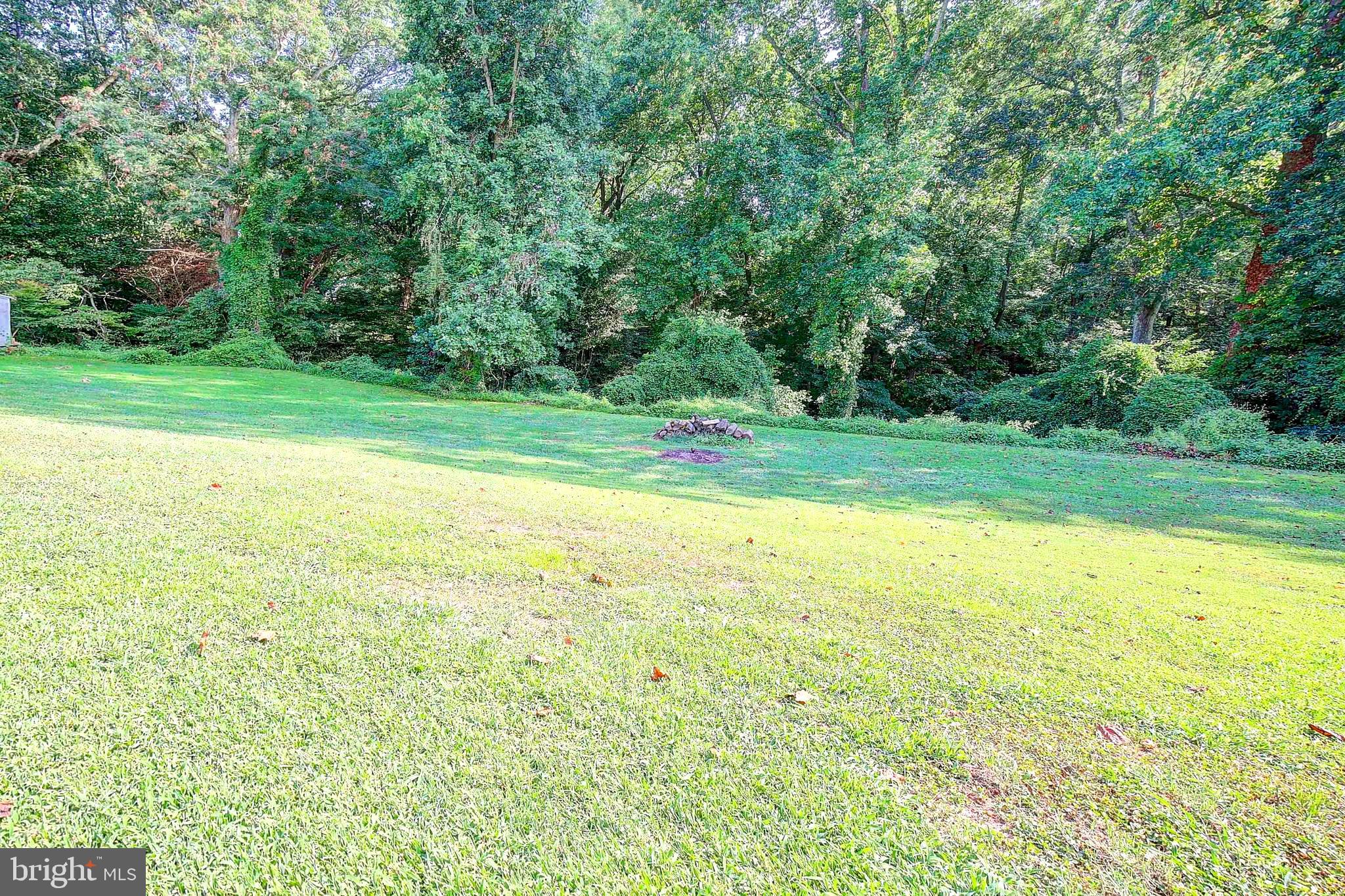 ROLLING HILLS - Residential