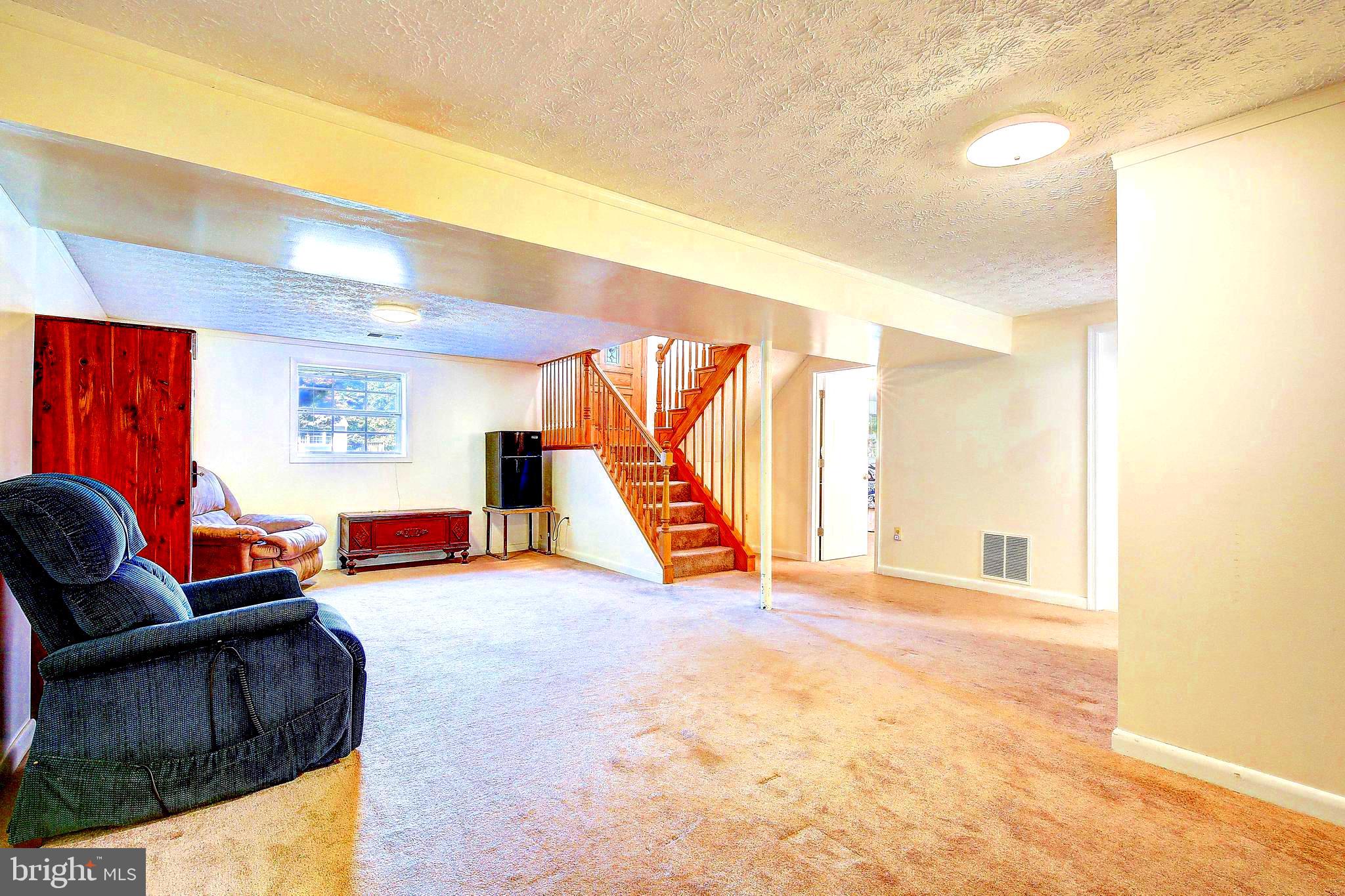 ROLLING HILLS - Residential