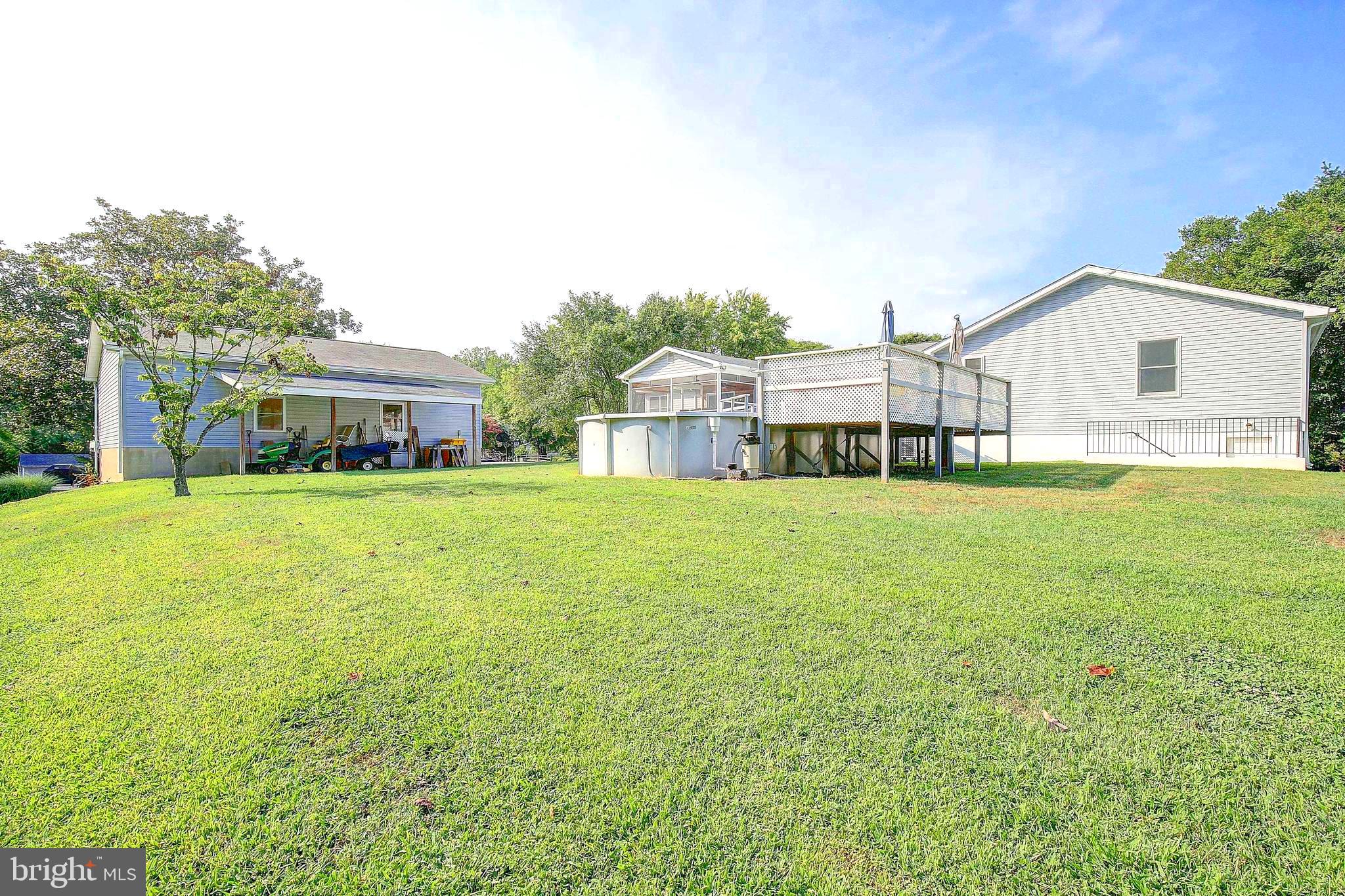 ROLLING HILLS - Residential