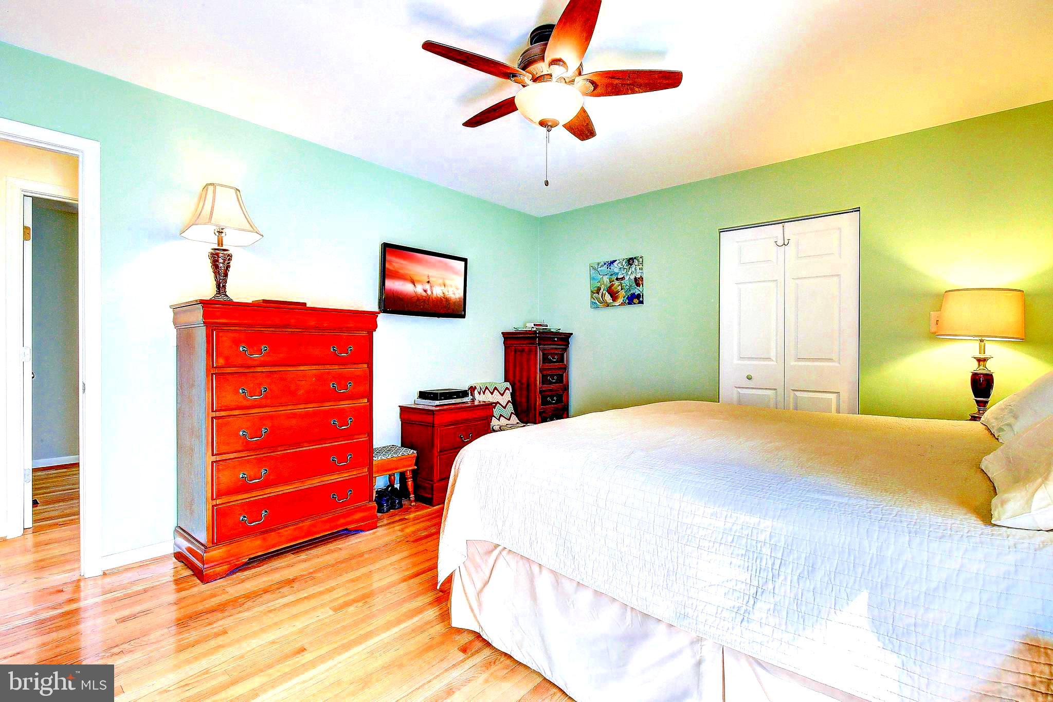 ROLLING HILLS - Residential