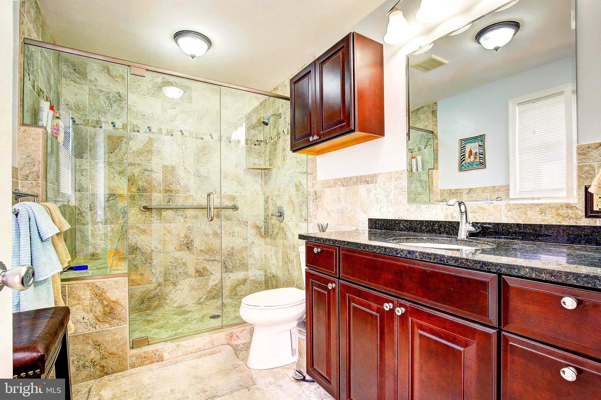 ROLLING HILLS - Residential