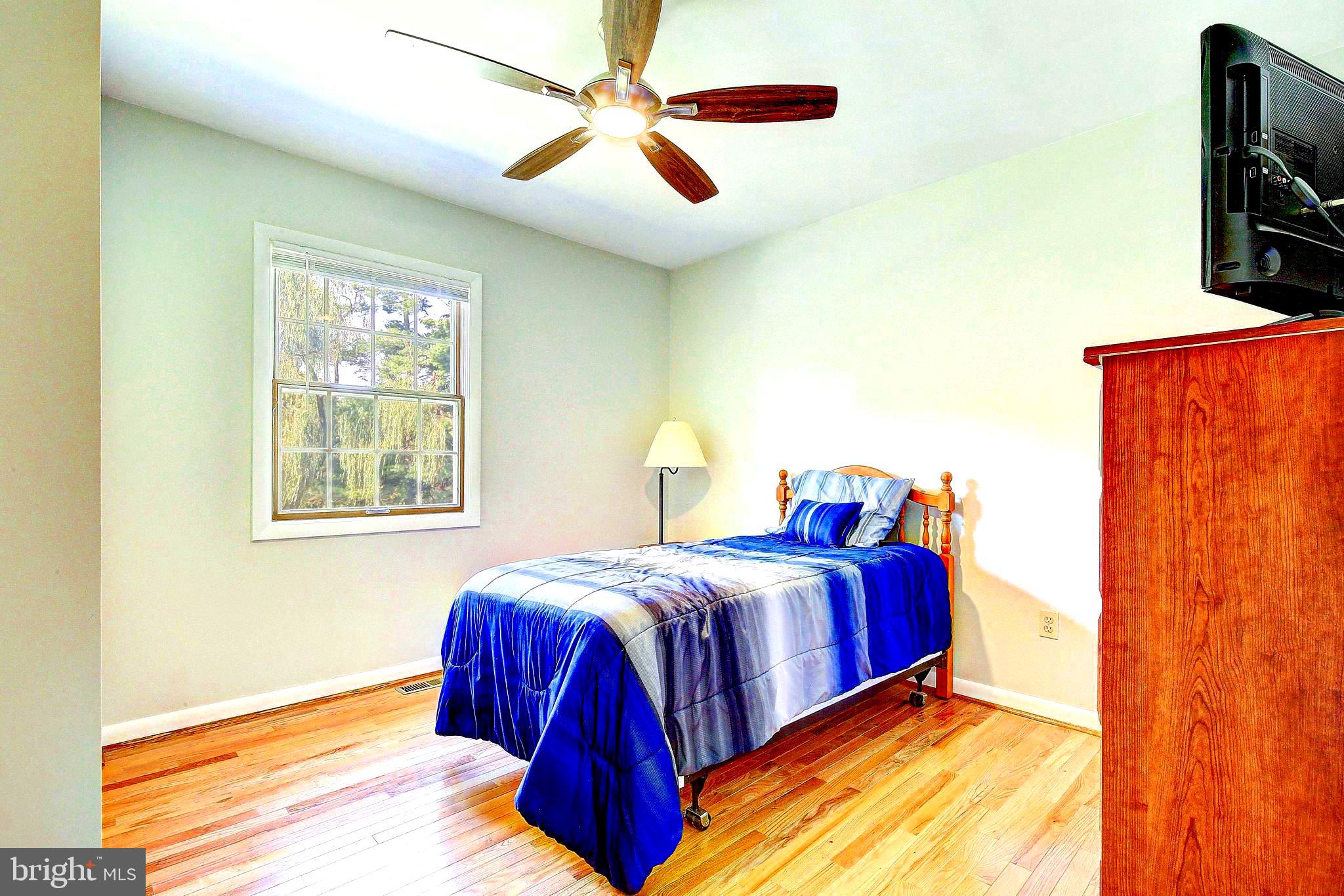 ROLLING HILLS - Residential