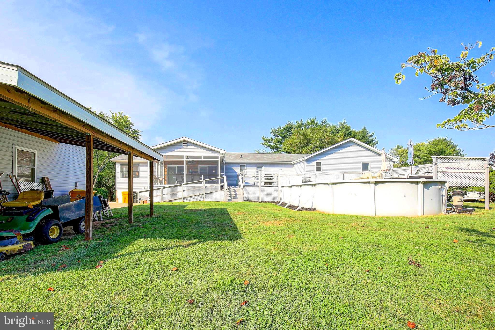 ROLLING HILLS - Residential