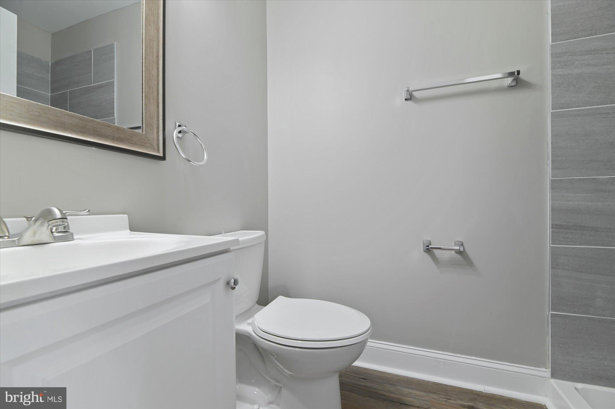 ROSEMONT - Residential Lease