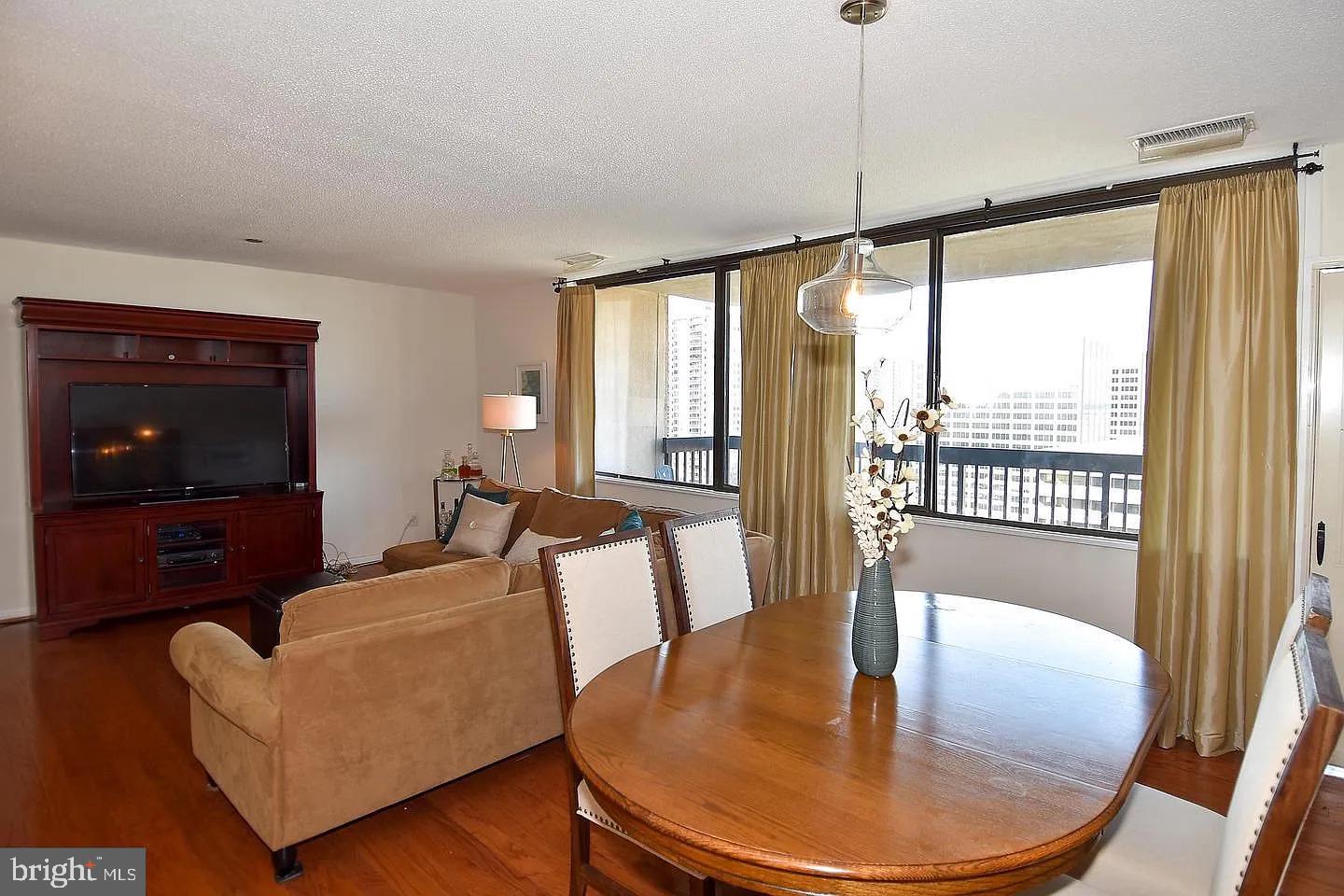 SKYLINE HOUSE - Residential Lease