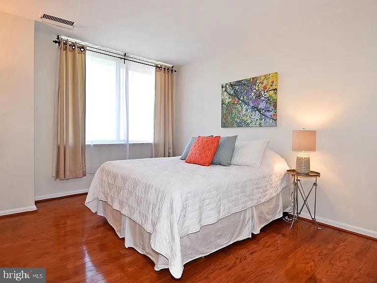 SKYLINE HOUSE - Residential Lease