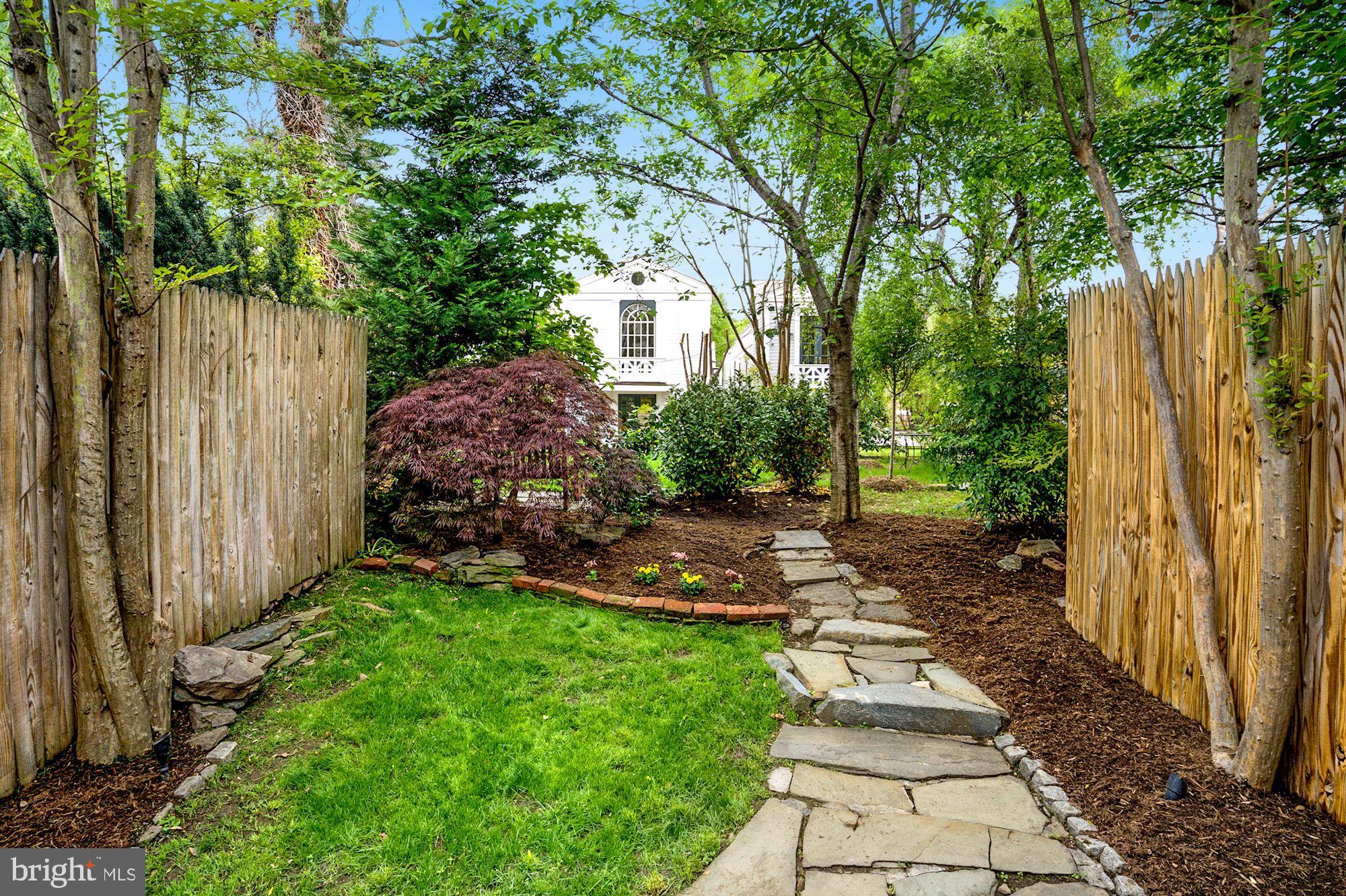 GEORGETOWN - Residential