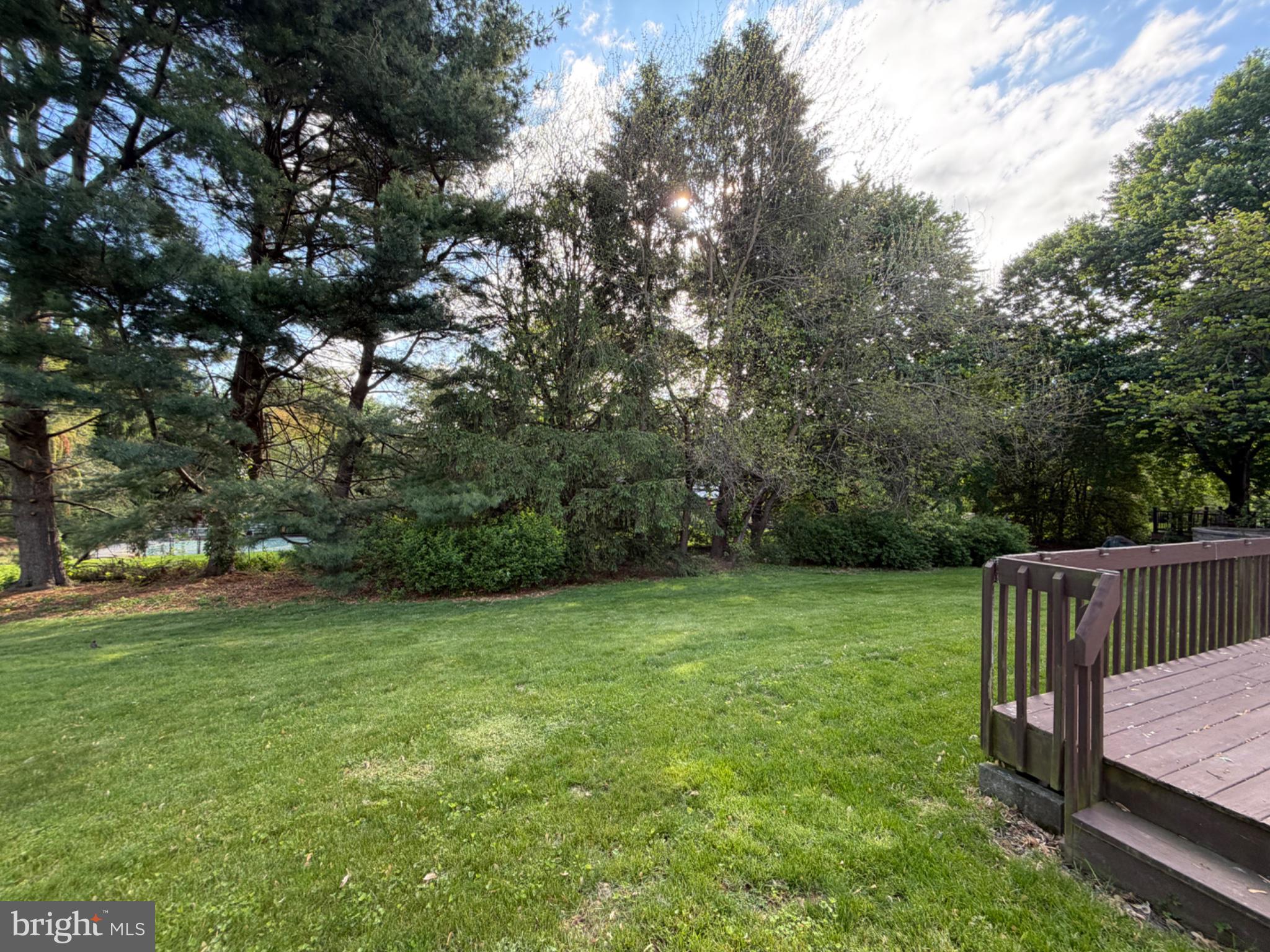 5269 MEADOWBROOK DRIVE