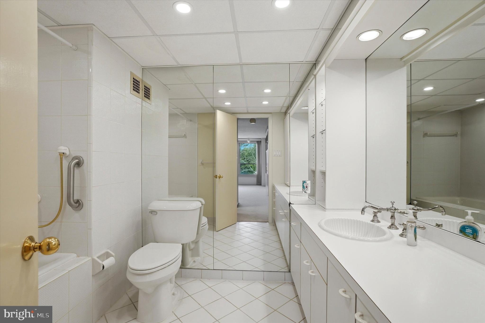 GREEN HILL - Residential