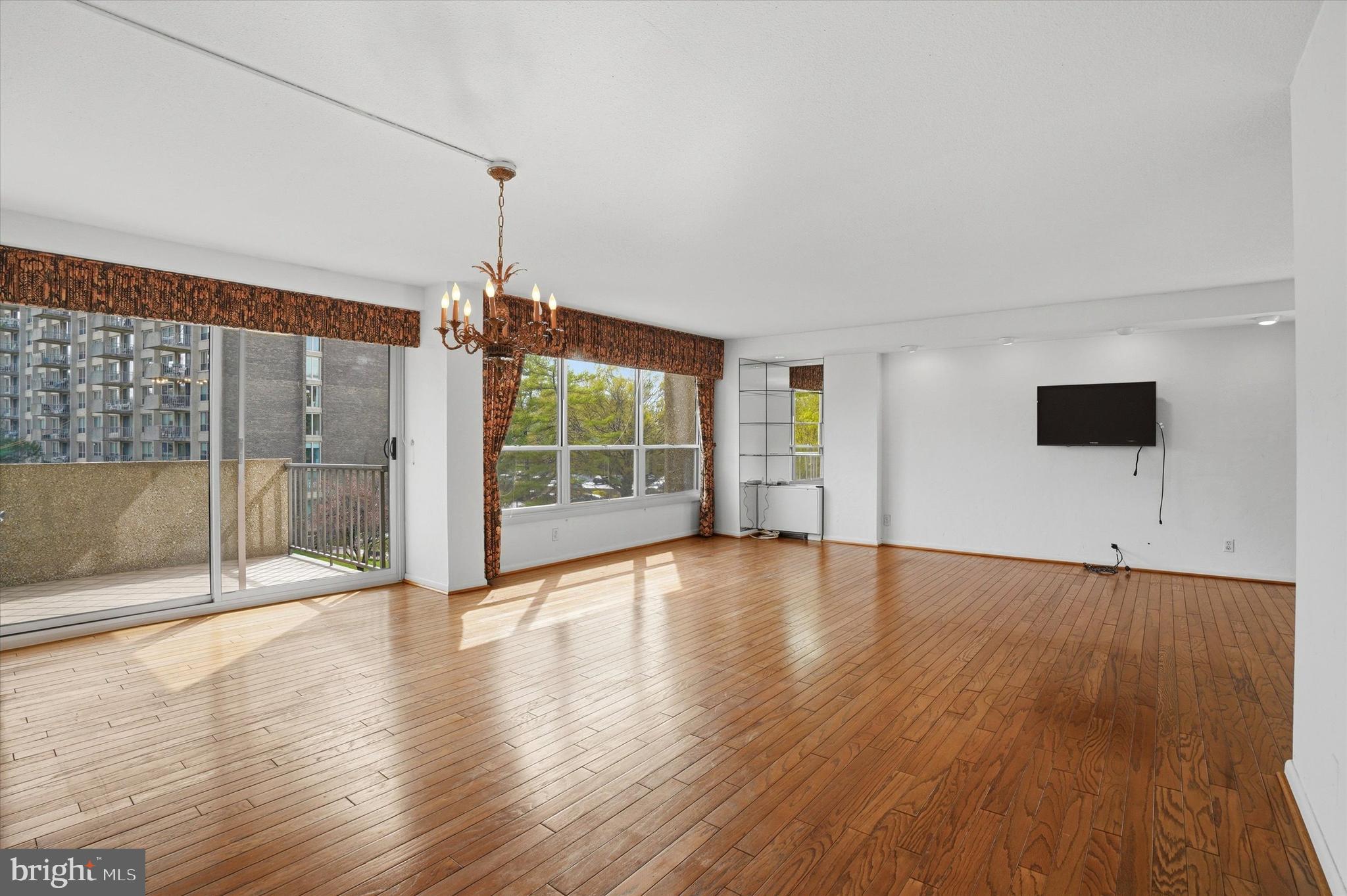 GREEN HILL - Residential