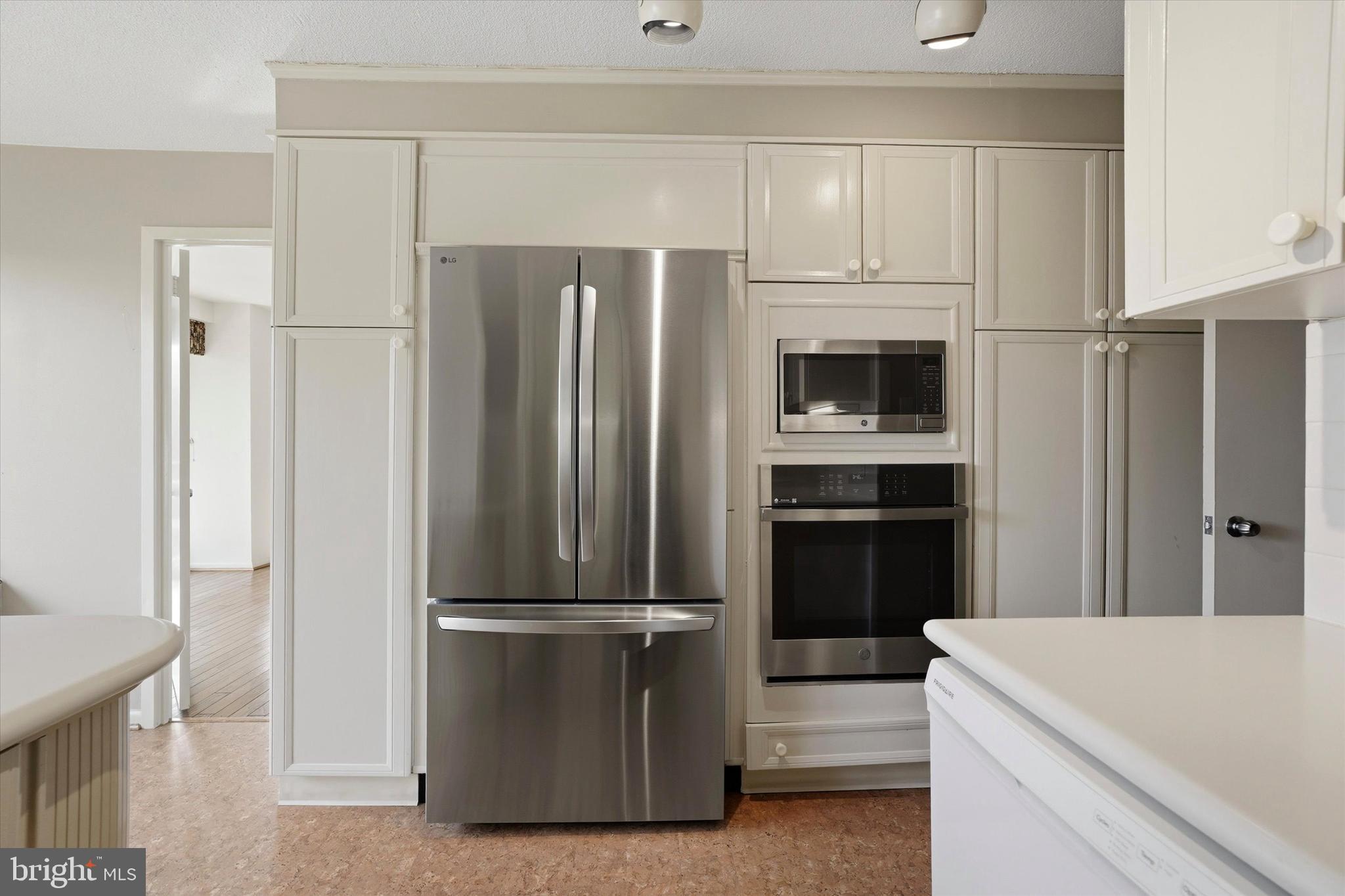 GREEN HILL - Residential