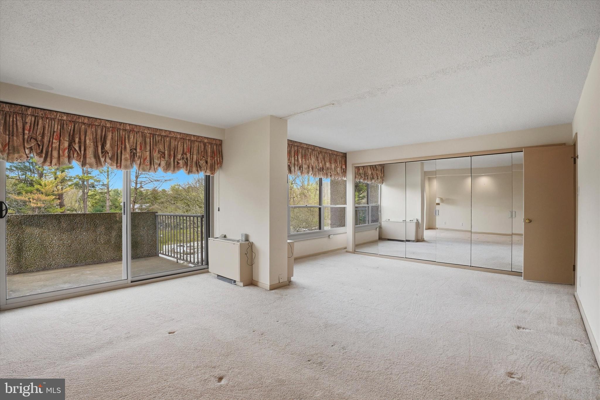 GREEN HILL - Residential