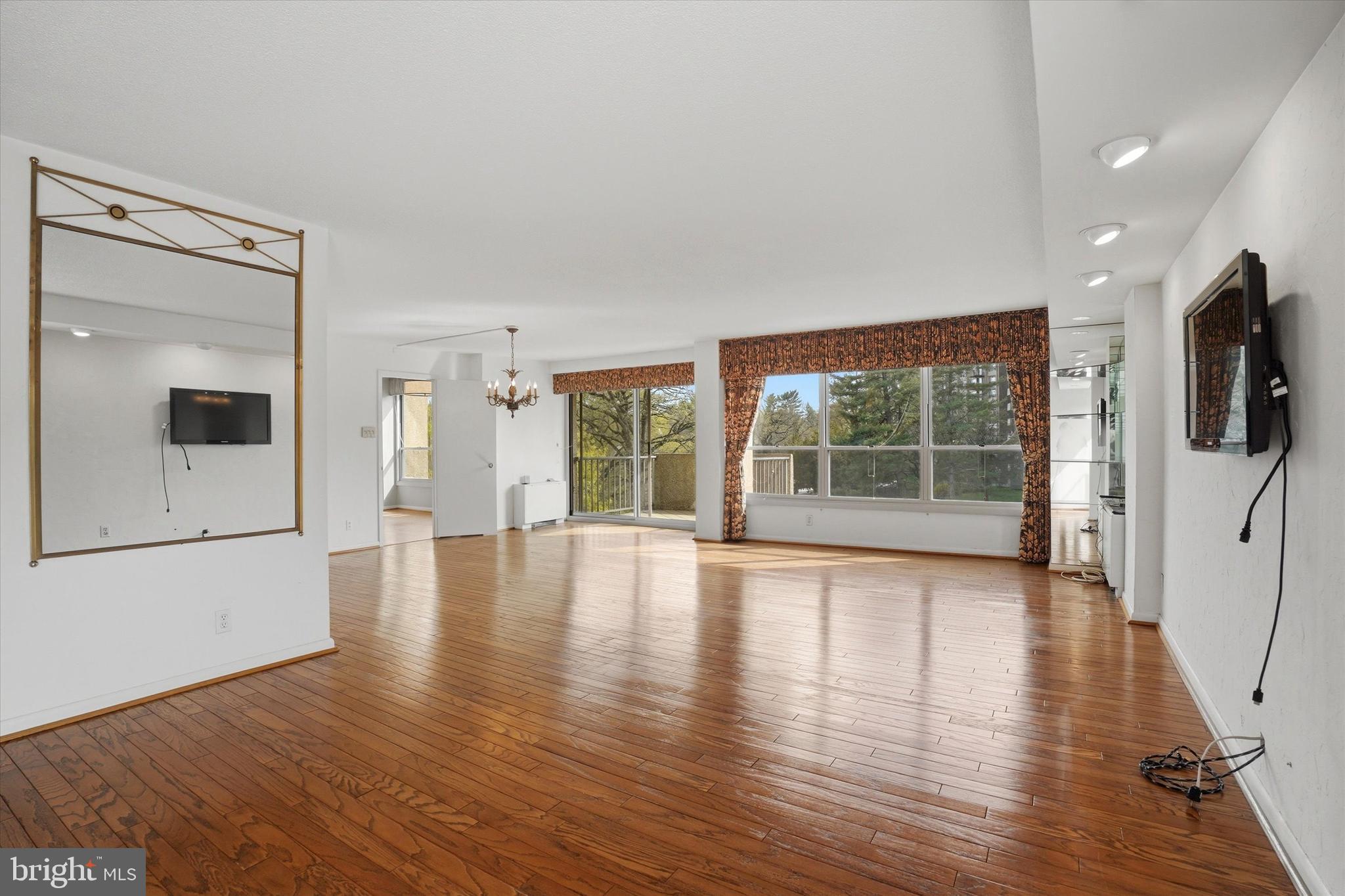 GREEN HILL - Residential