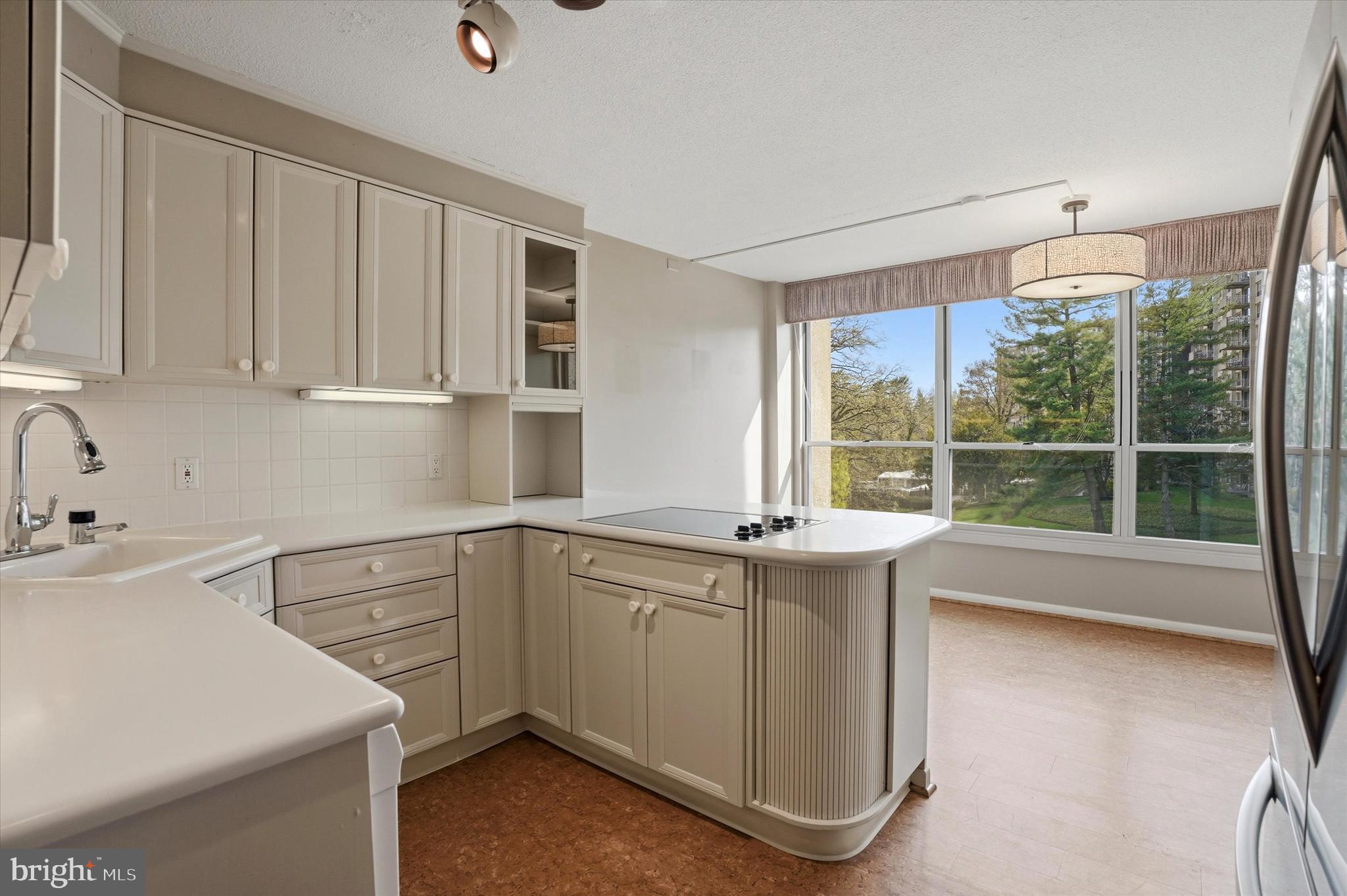 GREEN HILL - Residential