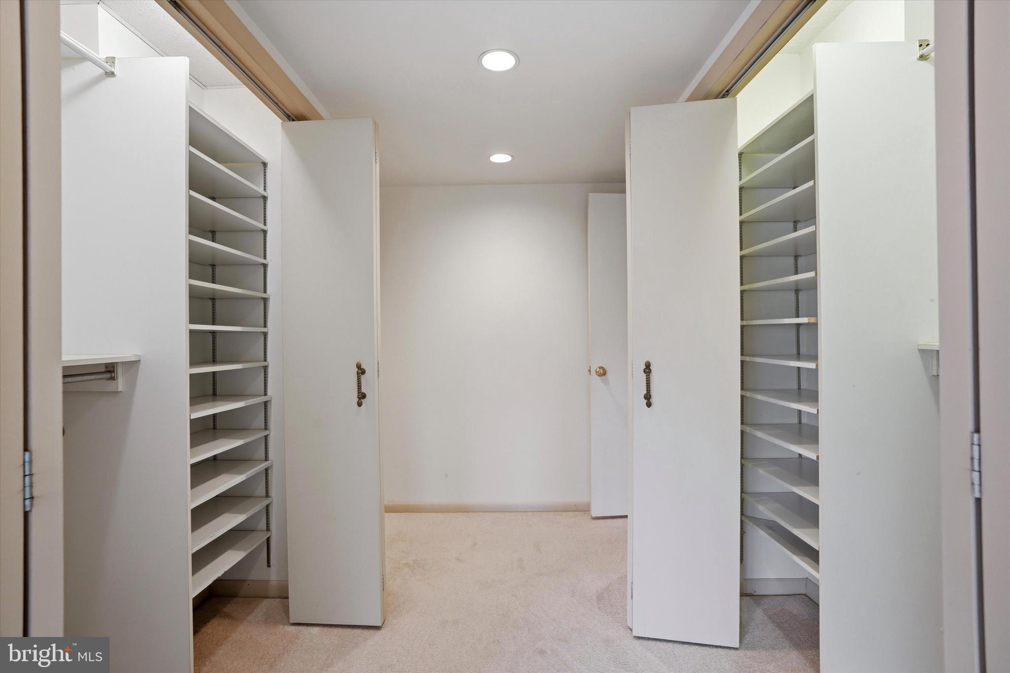 GREEN HILL - Residential