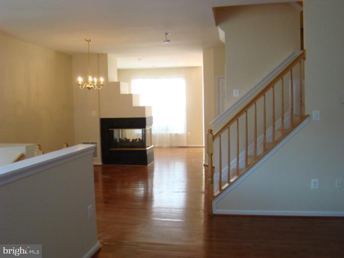 SIGNATURE AT BROADLANDS - Residential Lease