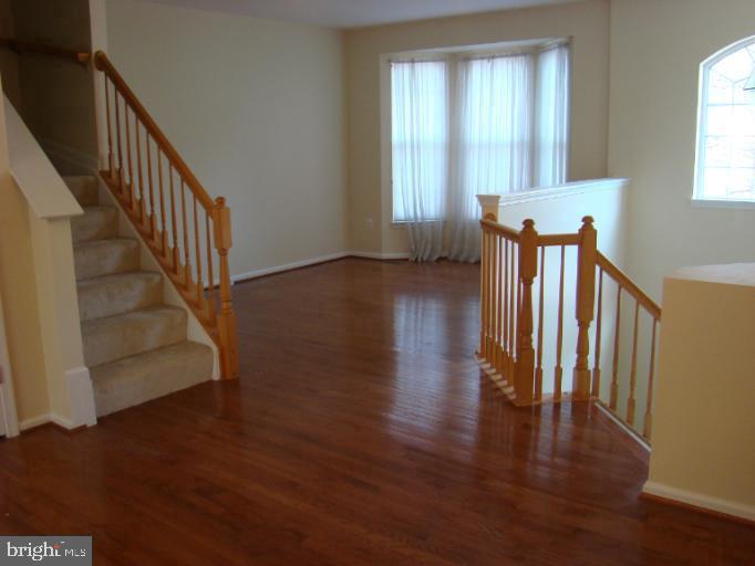 SIGNATURE AT BROADLANDS - Residential Lease