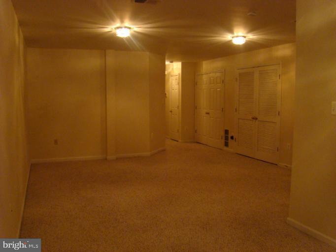 SIGNATURE AT BROADLANDS - Residential Lease