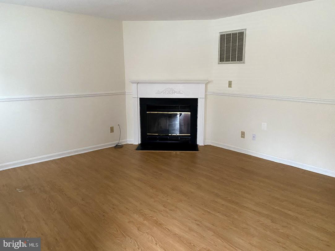 OLDE GREENWICH - Residential Lease