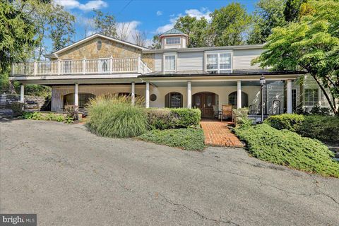 1391 MOSELEM SPRINGS ROAD HAMBURG PA 19526
