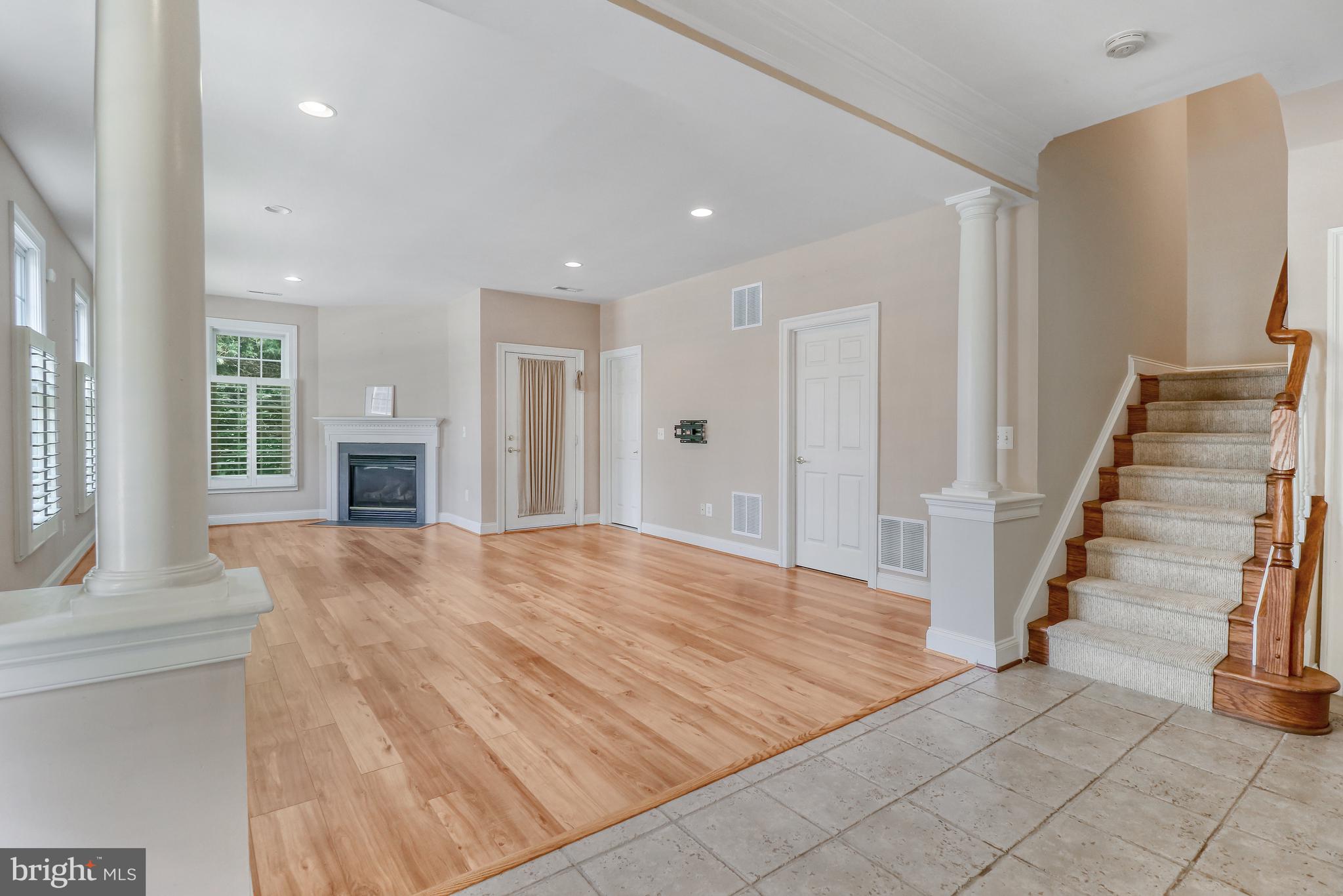 LORTON VALLEY NORTH - Residential Lease