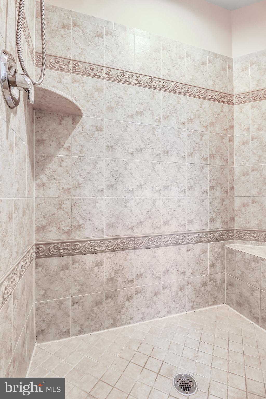 LORTON VALLEY NORTH - Residential Lease