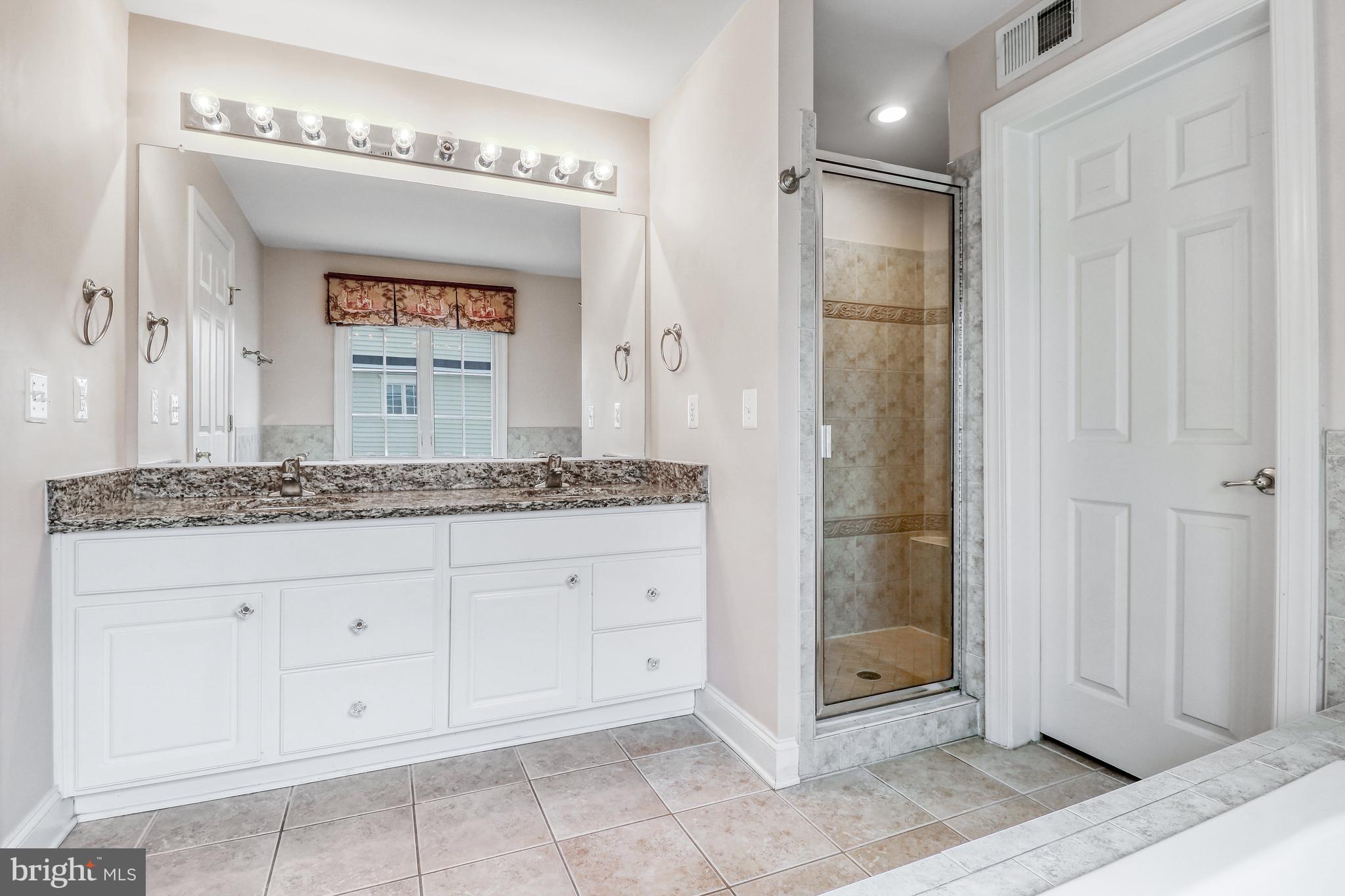 LORTON VALLEY NORTH - Residential Lease