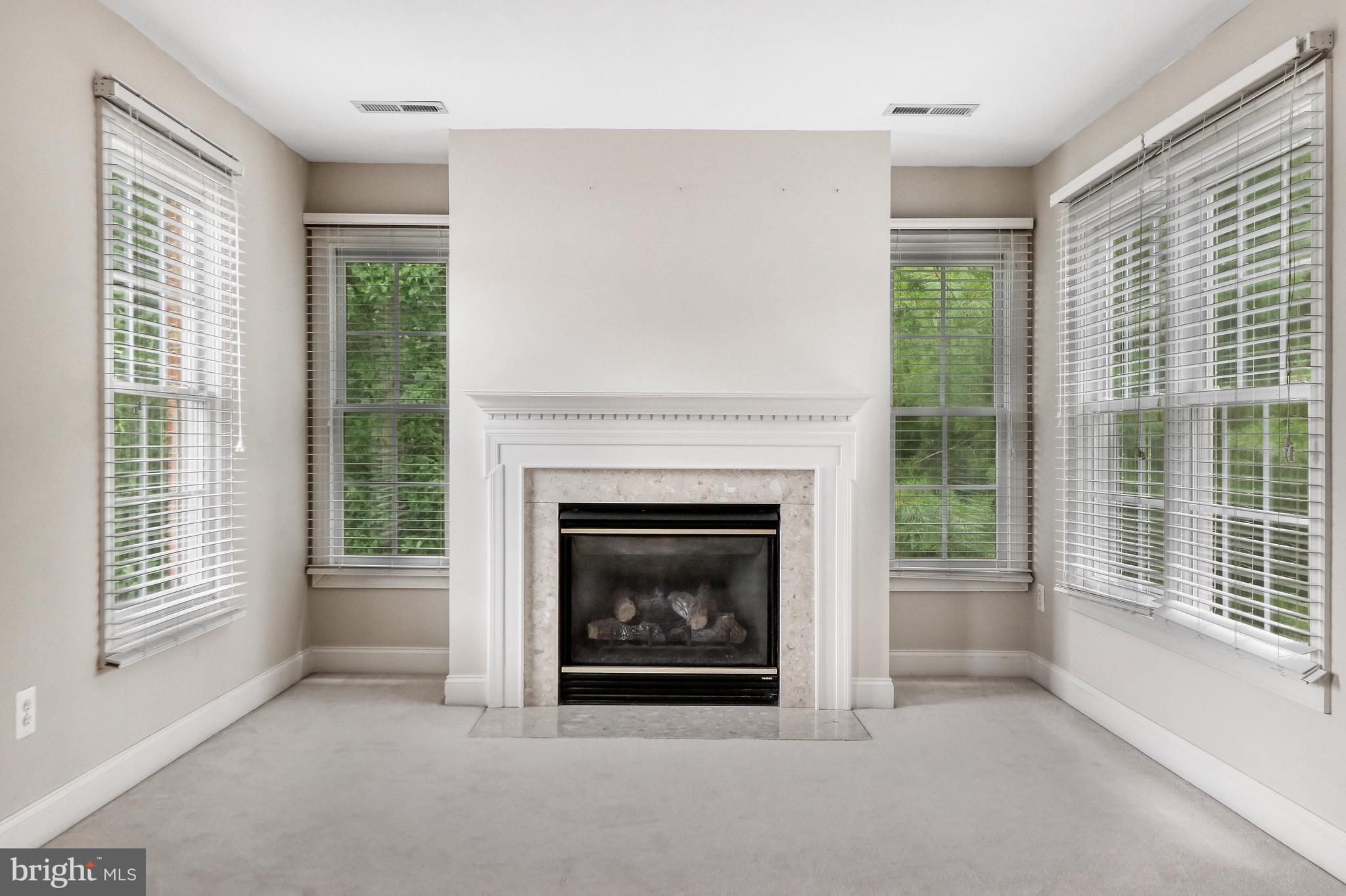 LORTON VALLEY NORTH - Residential Lease