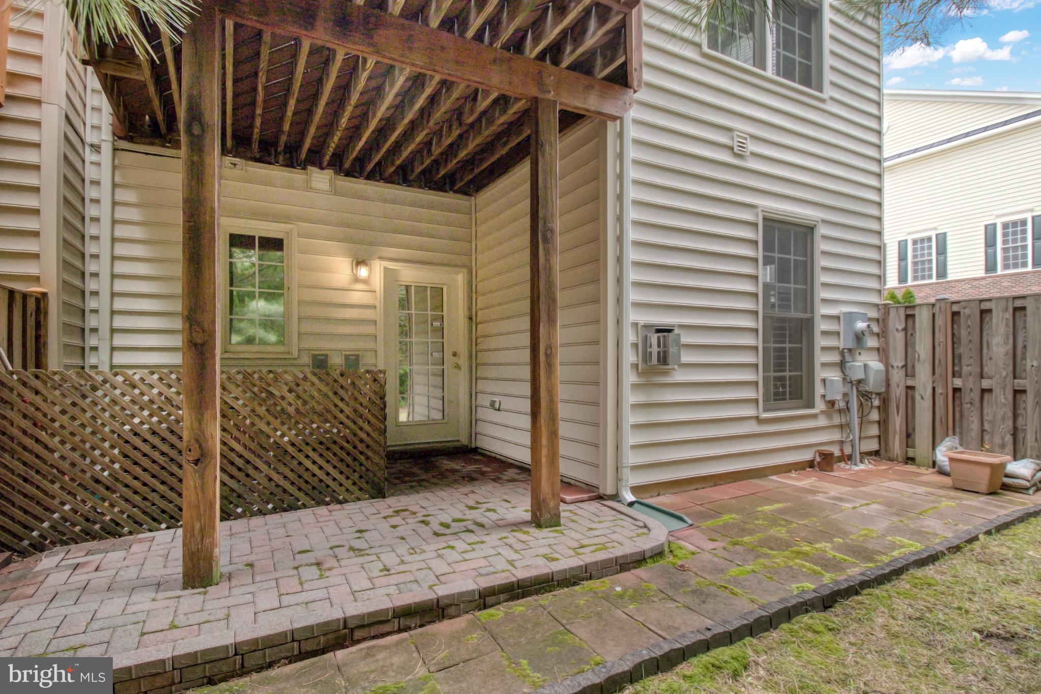 LORTON VALLEY NORTH - Residential Lease