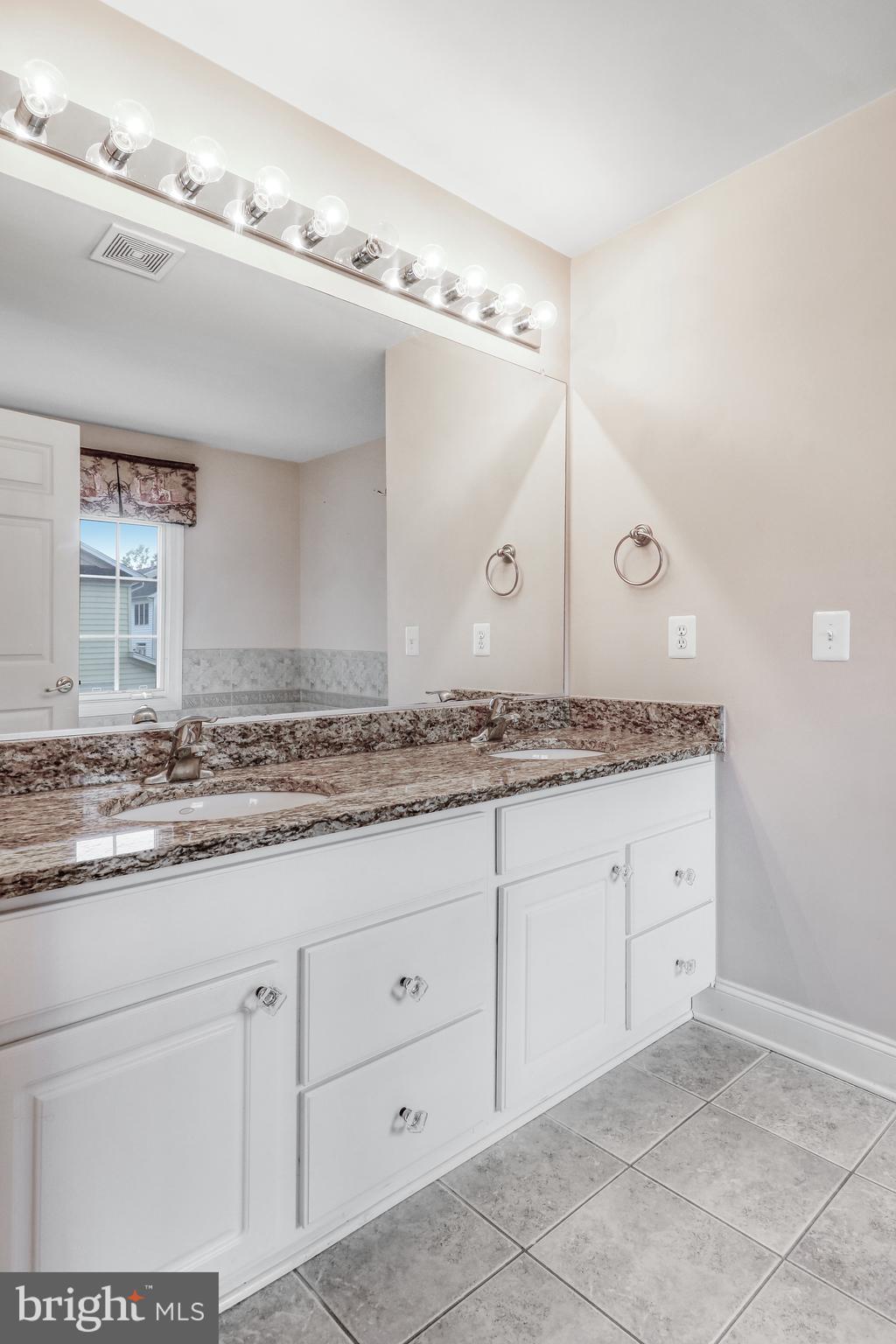 LORTON VALLEY NORTH - Residential Lease