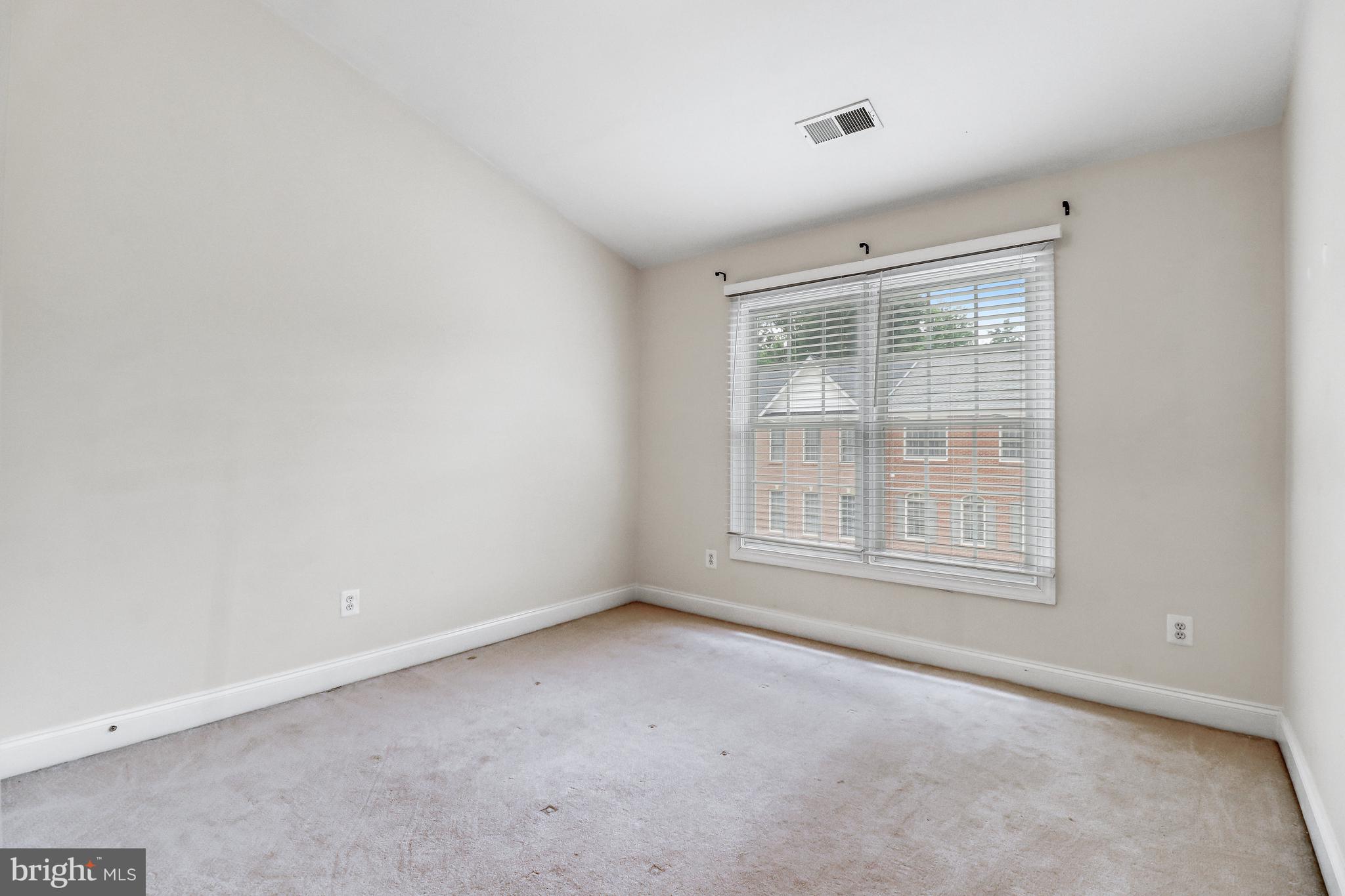 LORTON VALLEY NORTH - Residential Lease