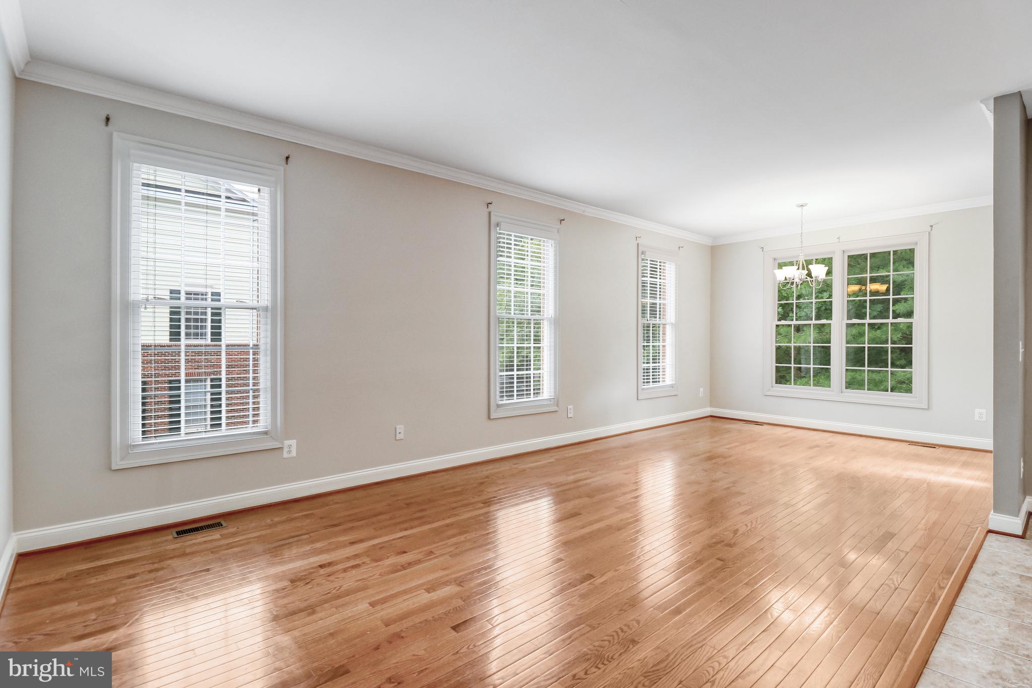 LORTON VALLEY NORTH - Residential Lease