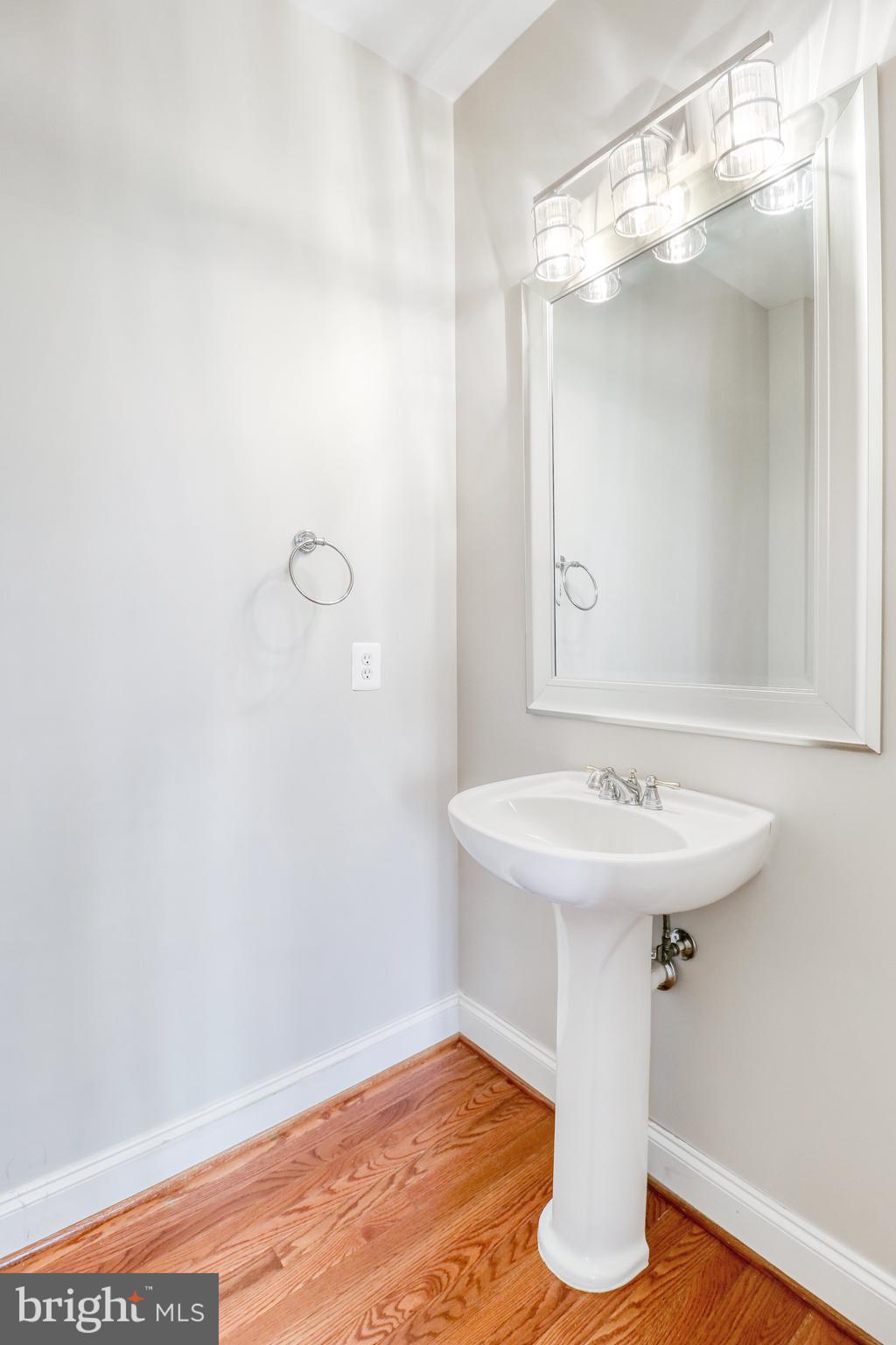 LORTON VALLEY NORTH - Residential Lease