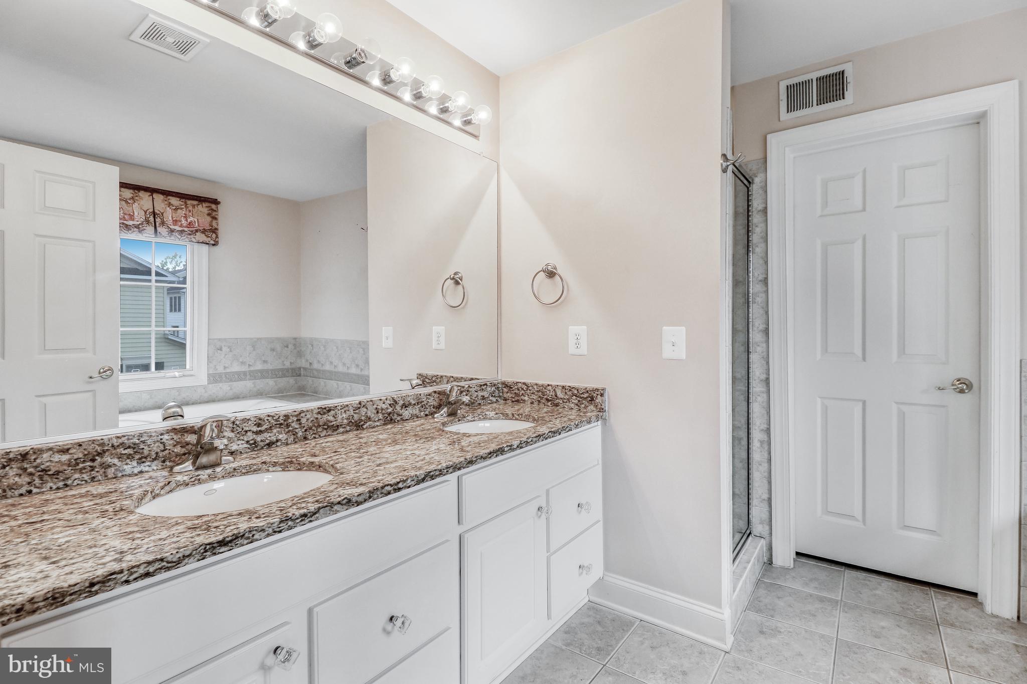 LORTON VALLEY NORTH - Residential Lease