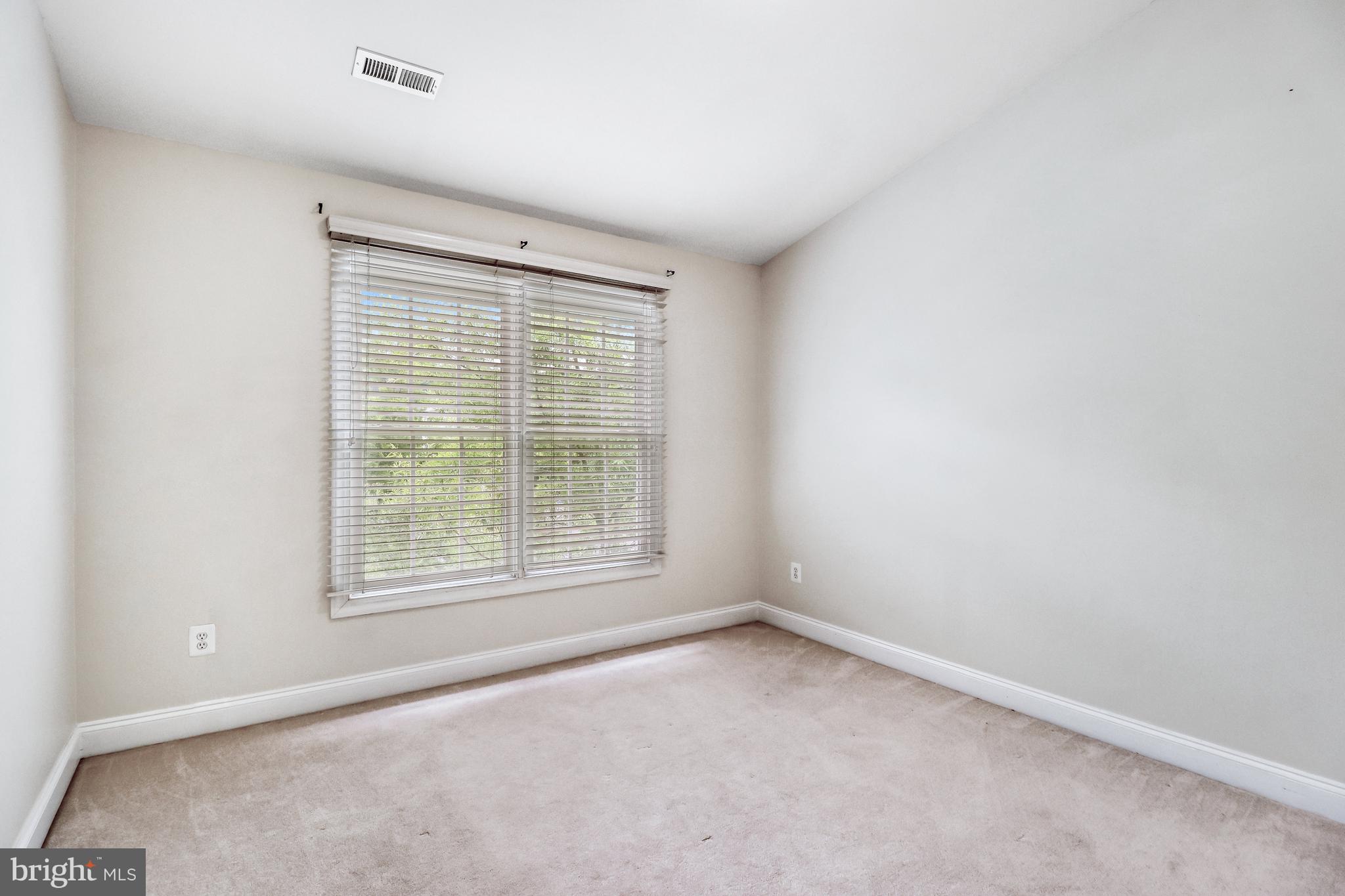 LORTON VALLEY NORTH - Residential Lease