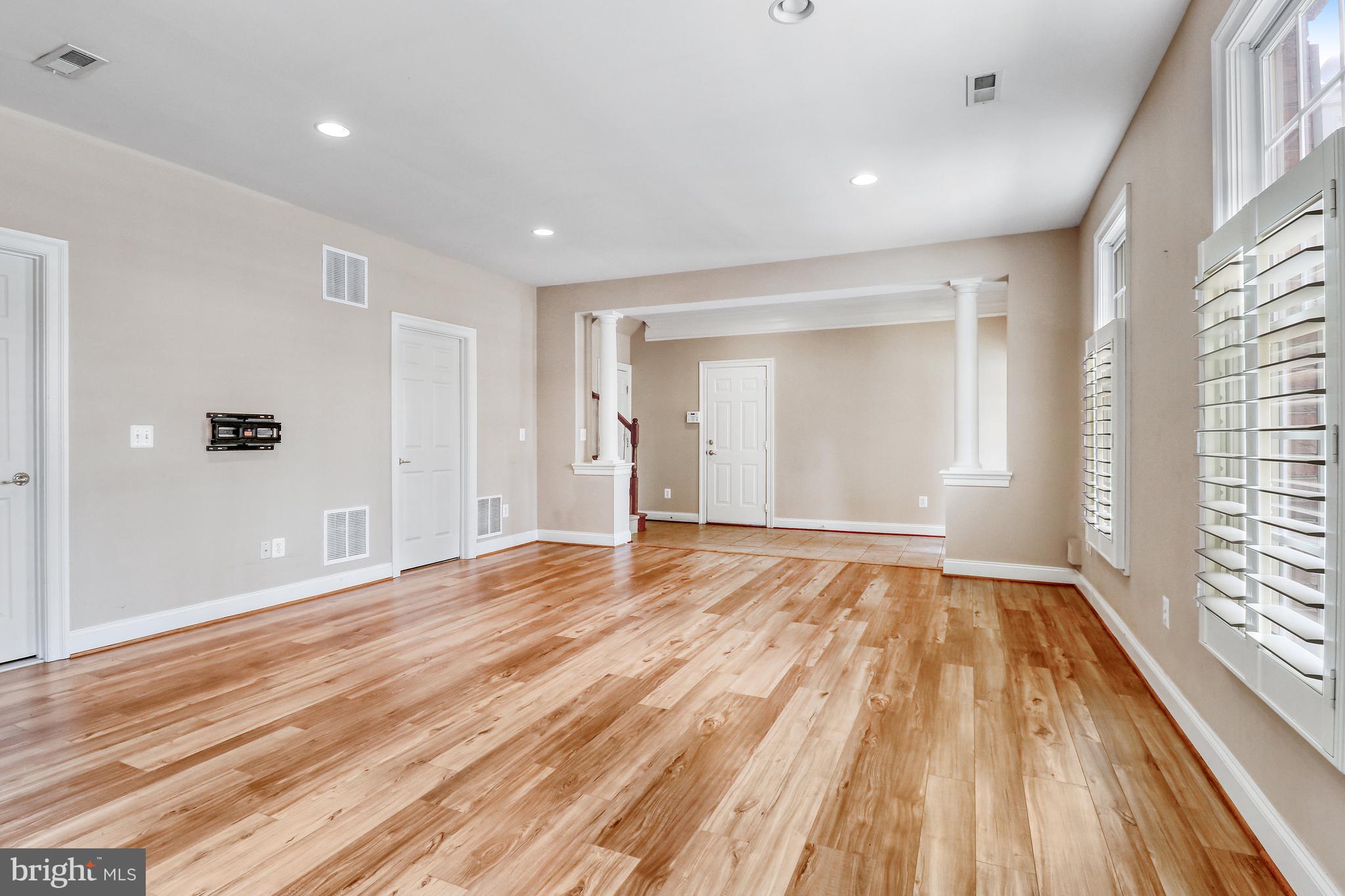 LORTON VALLEY NORTH - Residential Lease