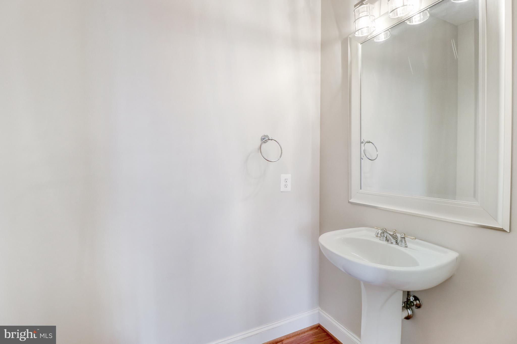 LORTON VALLEY NORTH - Residential Lease