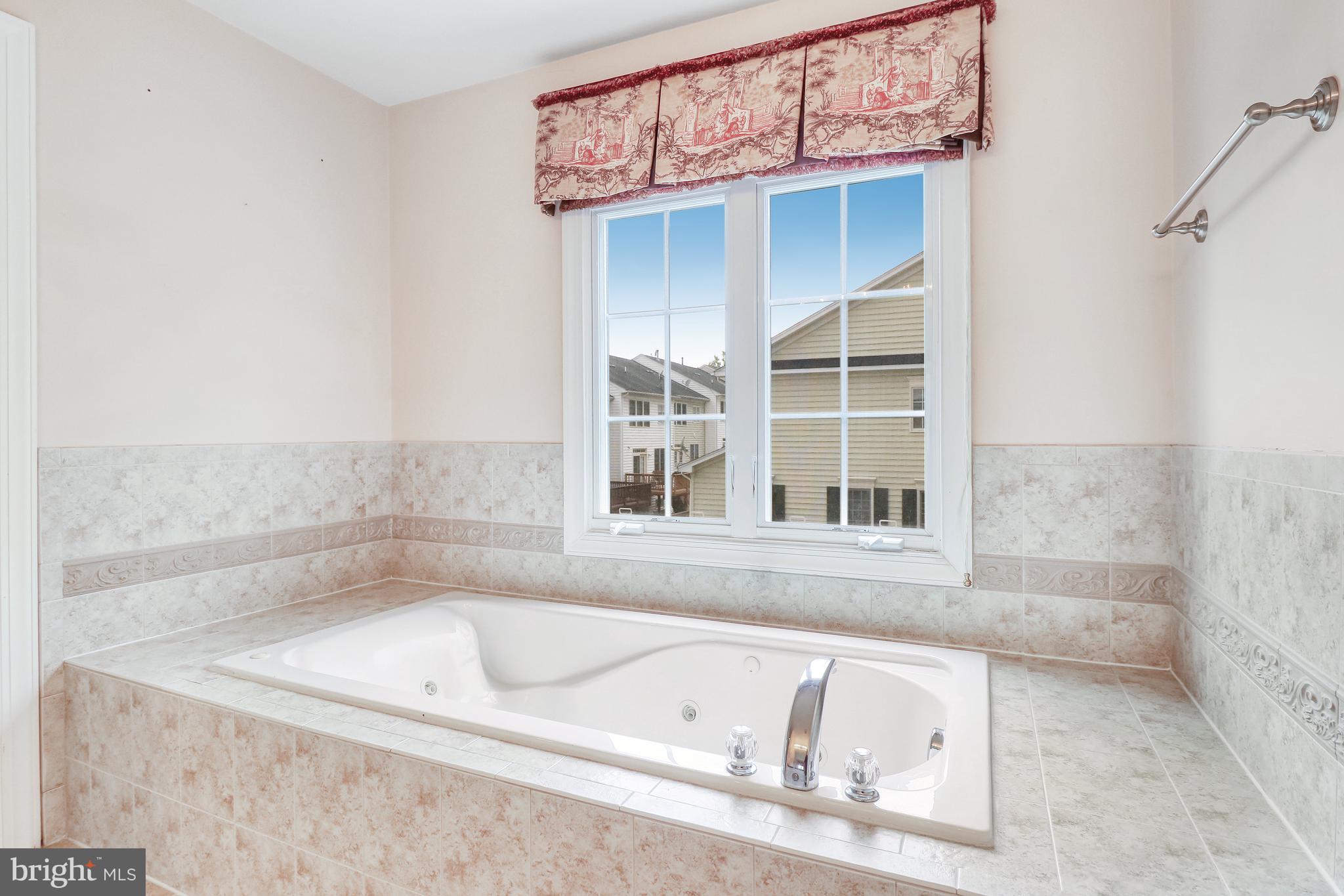 LORTON VALLEY NORTH - Residential Lease