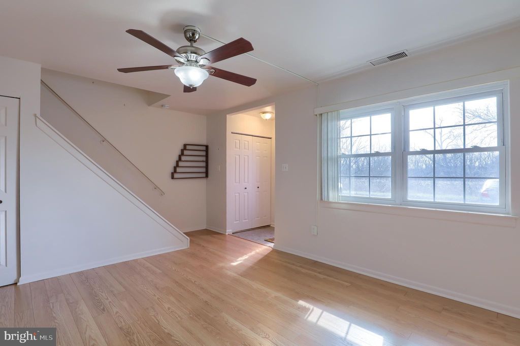 Photo of 1352 BLUE JAY DR, LANCASTER, PA 17601 (MLS # PALA2031082)