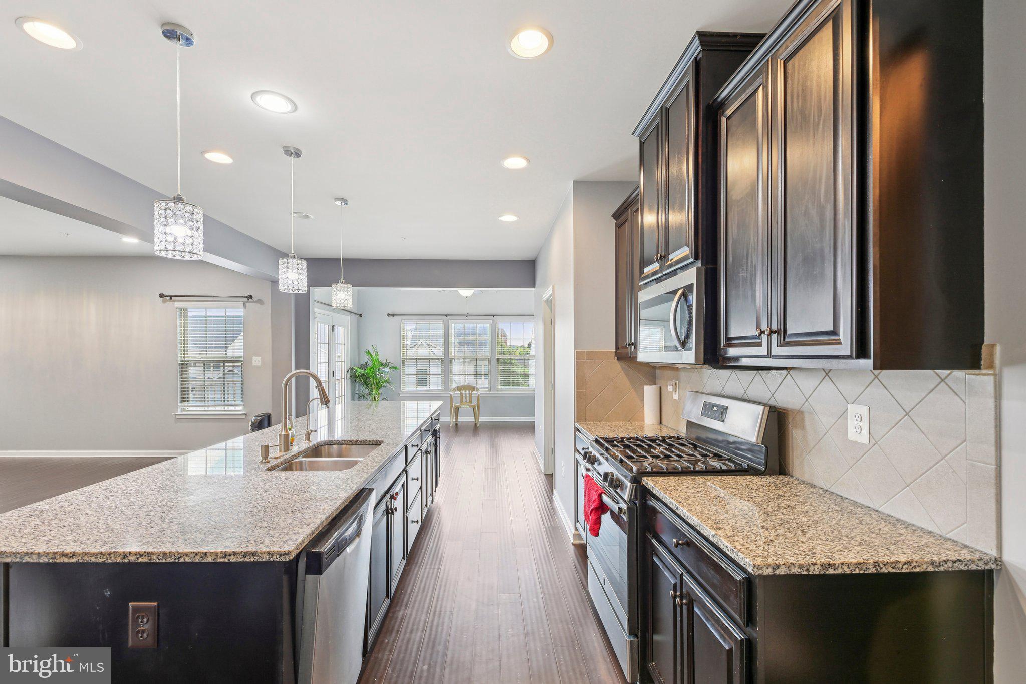 OAKDALE VILLAGE - Residential